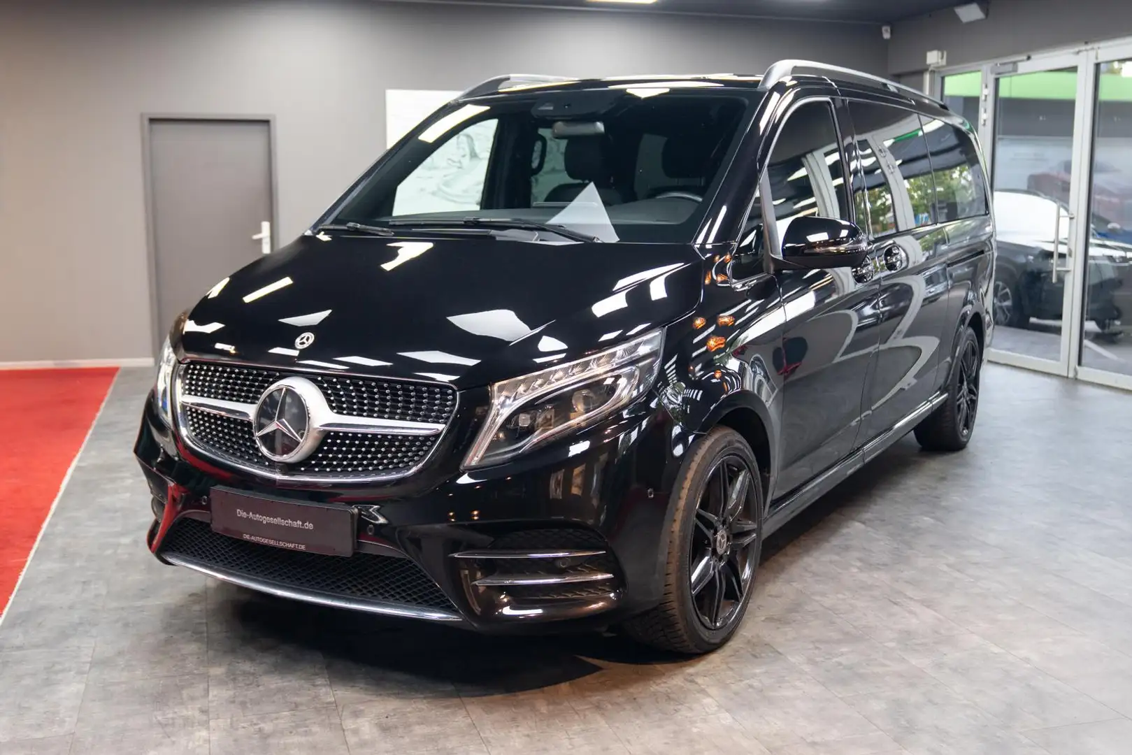 Mercedes-Benz V 300 d AMG-LINE EDITION EXTRALANG*LED*MBUX*1.HD* Schwarz - 2