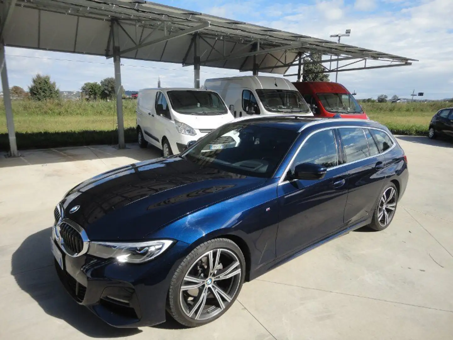 BMW 320 320d 48V xDrive Touring Msport Bleu - 2