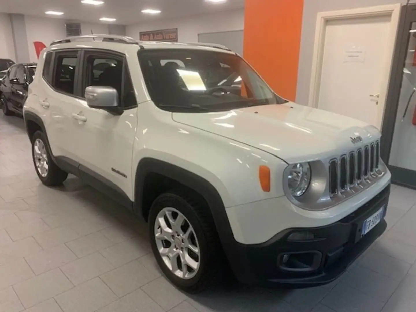 Jeep Renegade 1.4 MultiAir 170CV 4WD Active Drive Limited Biały - 2