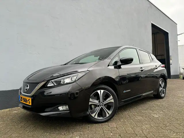 Nissan Leaf Tekna 40 kWh - Camera - Stoel V.W. - Cruise