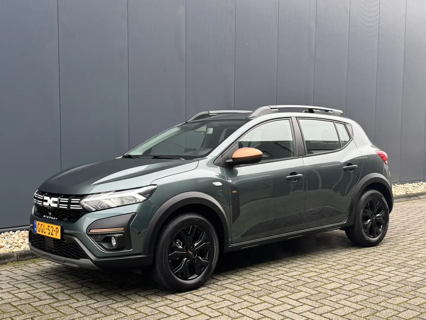 Dacia Sandero Stepway 1.0 TCe 100 ECO-G Up&Go | LPG & Benzine | Grün - 2