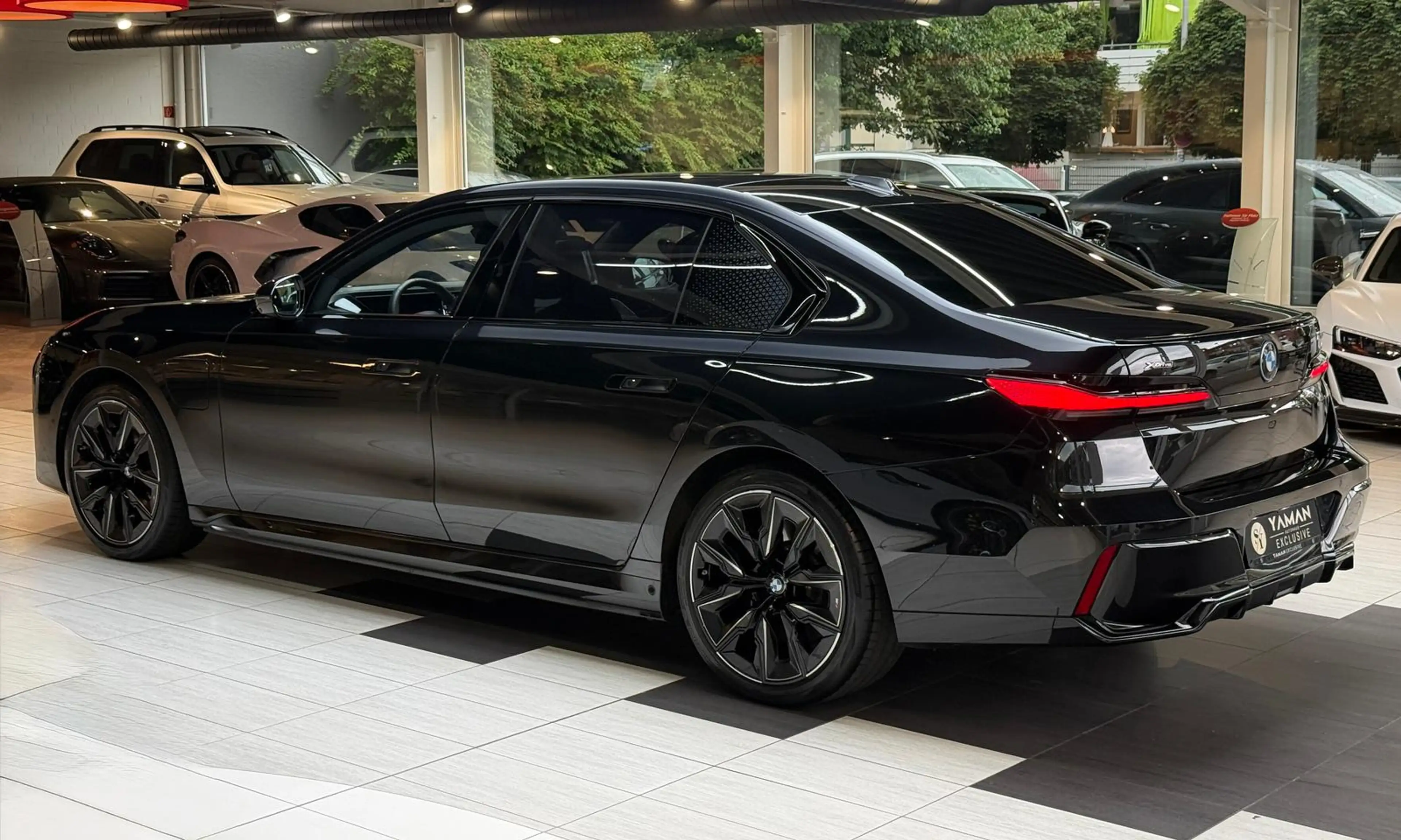 BMW 750 e xDr M Sport Pano-SKY*Aut-Türen*B&W* — photo 7