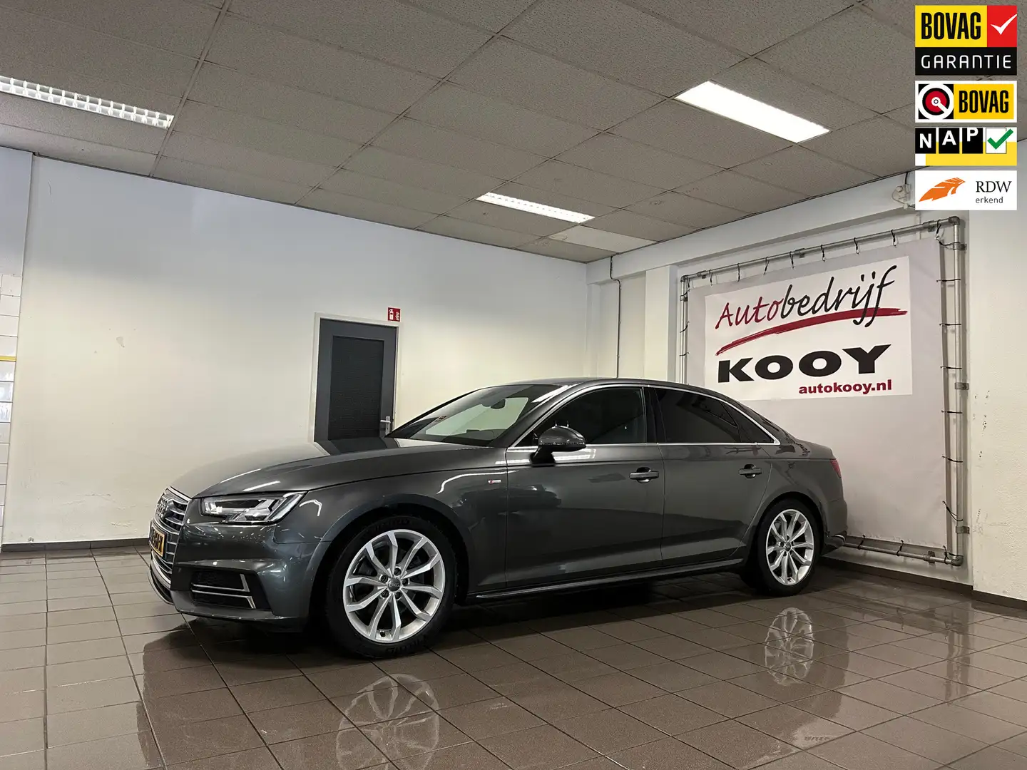 Audi A4 Limousine 1.4 TFSI Sport S-Line * Automaat / B&O / Grau - 1