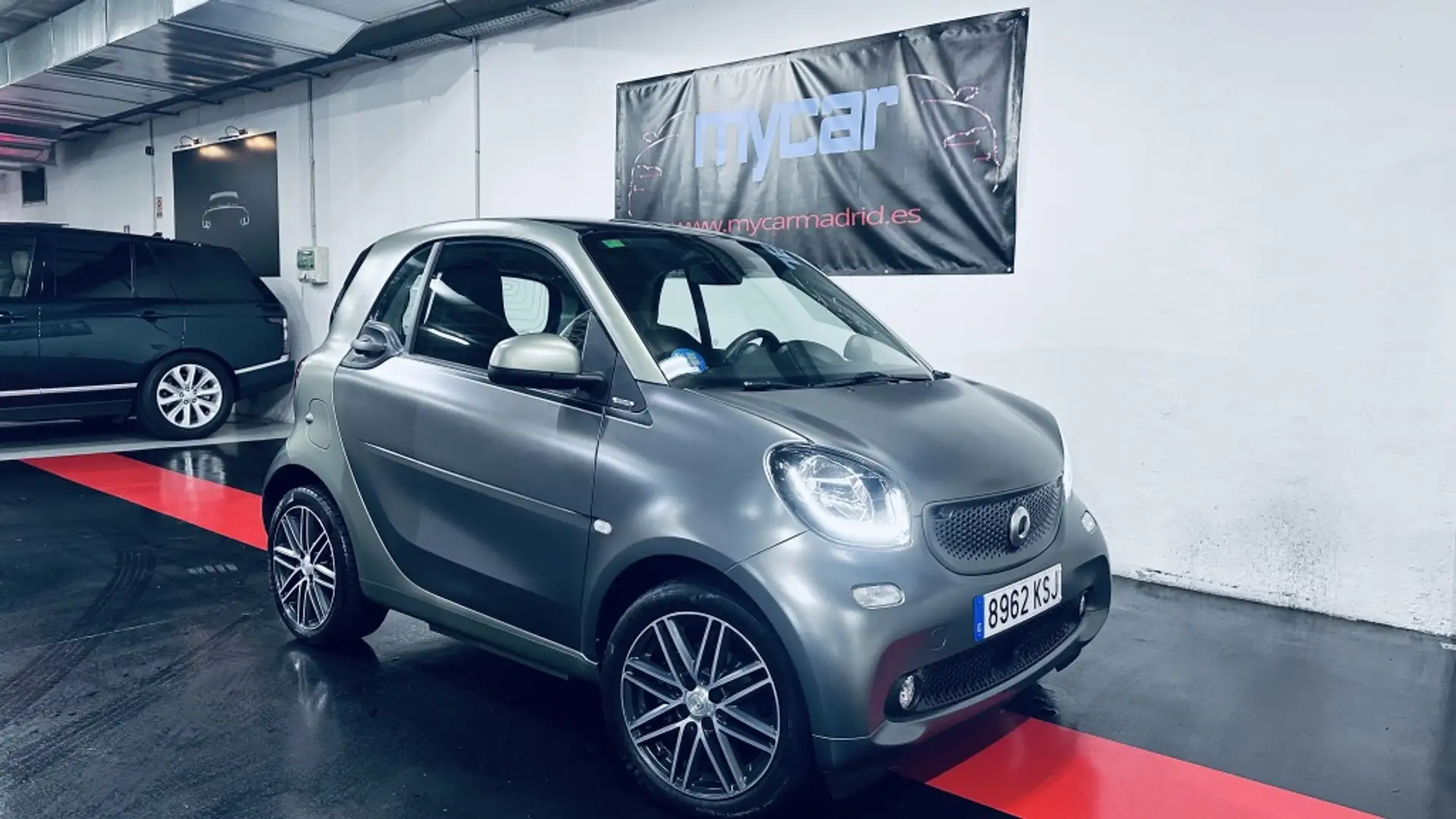 smart forTwo Coupé EQ PULL&BEAR Gris - 1