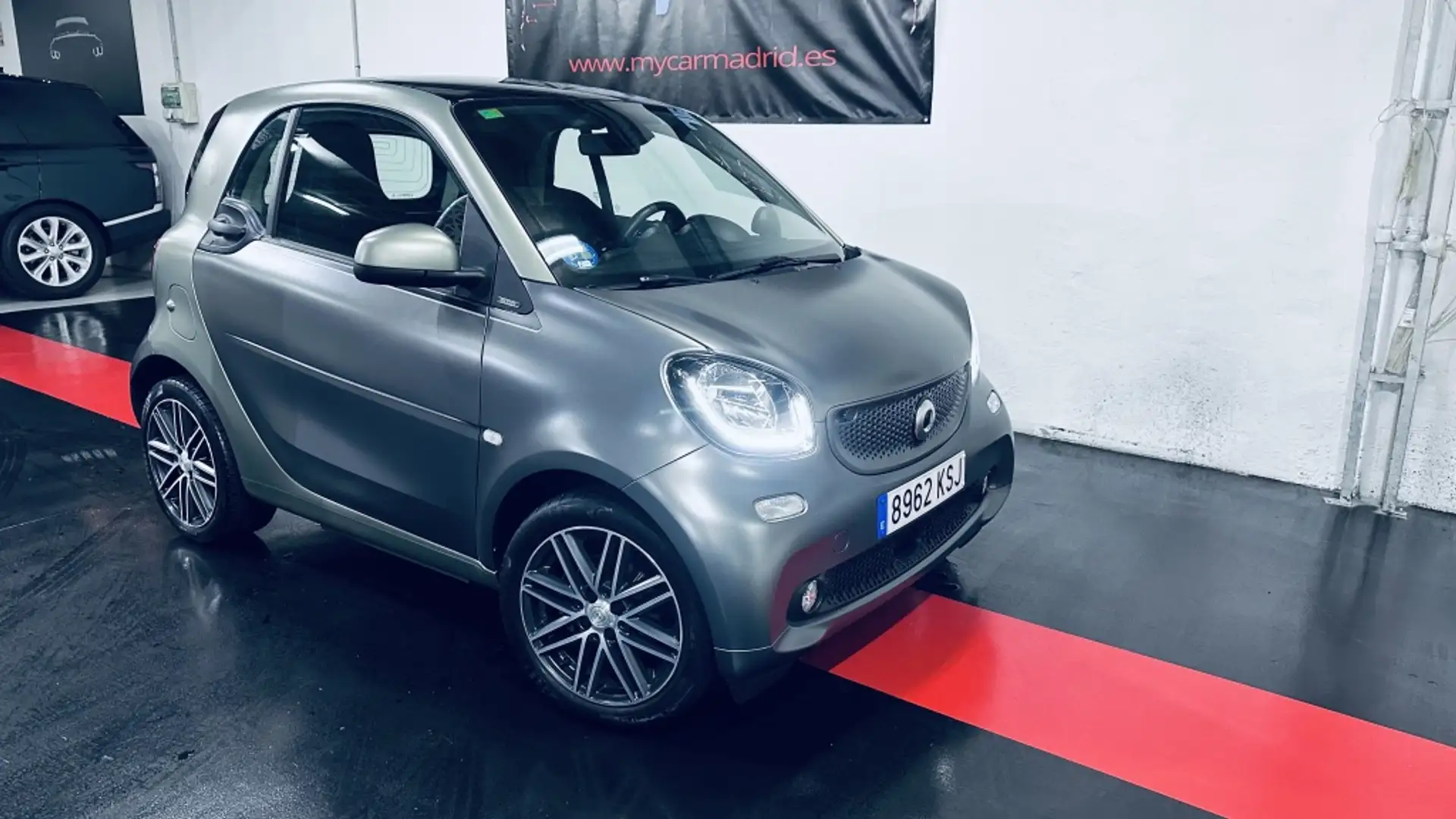 smart forTwo Coupé EQ PULL&BEAR Gris - 2