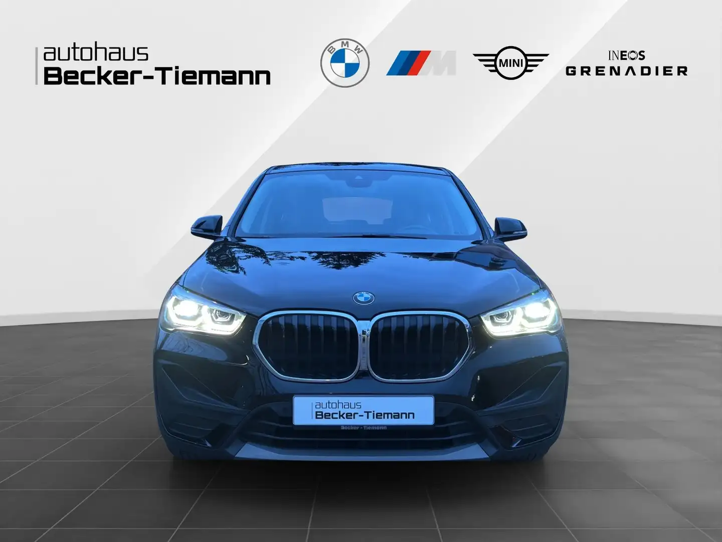 BMW X1 sDrive18i DAB | LED | Sitzheiz.| PDC | Klima | Nav Schwarz - 2