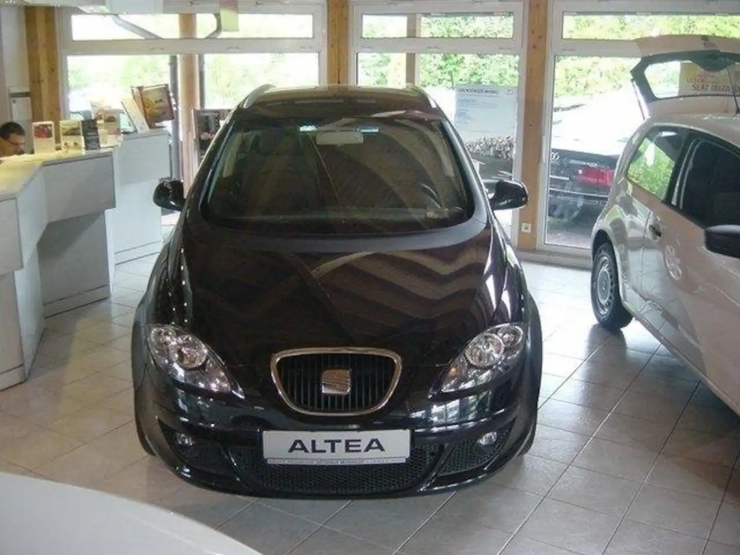 SEAT Altea XL 1.6 / Kombi Schwarz - 2