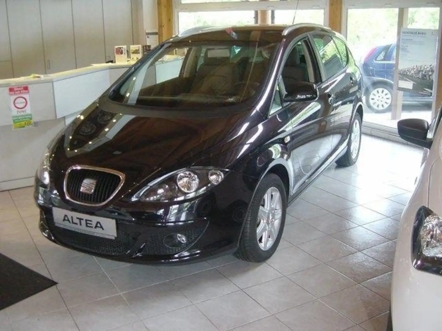 SEAT Altea XL 1.6 / Kombi Schwarz - 1