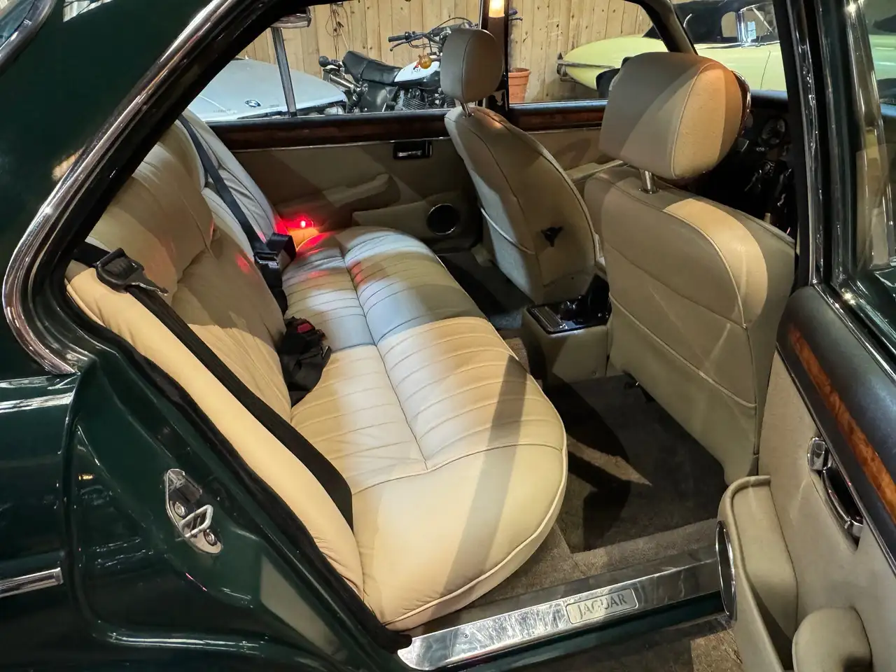 Jaguar XJ12 SOVEREIGN, foto 12