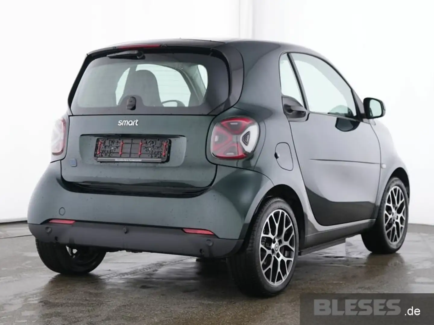 smart forTwo smart fortwo EQ Prime Exclusive Plus+22kW+JBL+Pano Grün - 2