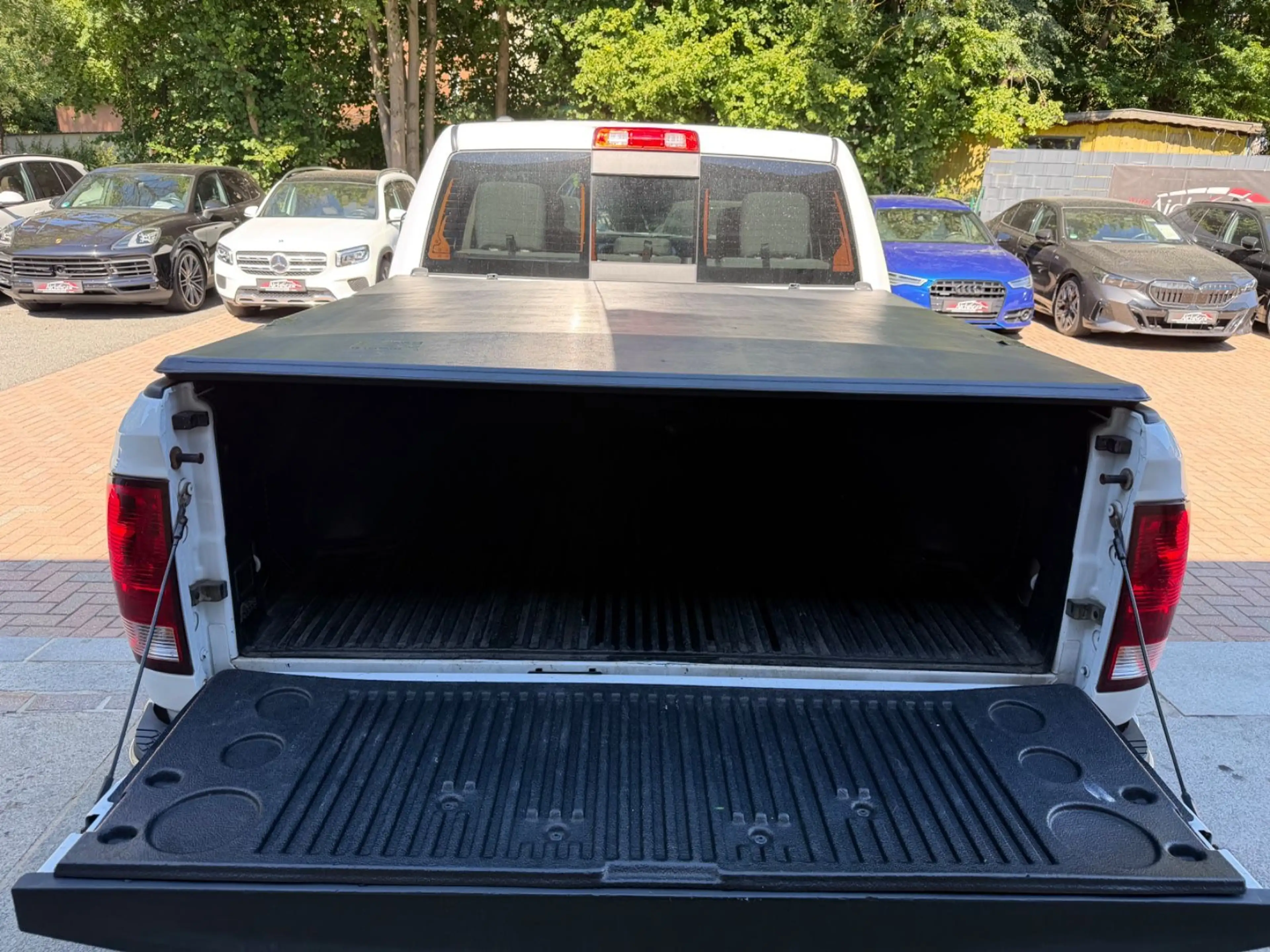 Dodge RAM 5.7 V8 Crew Cab Pick-Up 4x4 Ahk 3500kg — photo 12
