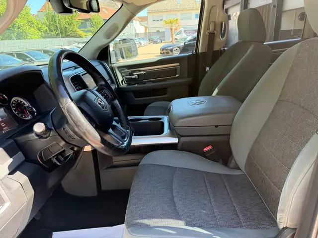 Dodge Ram view 15