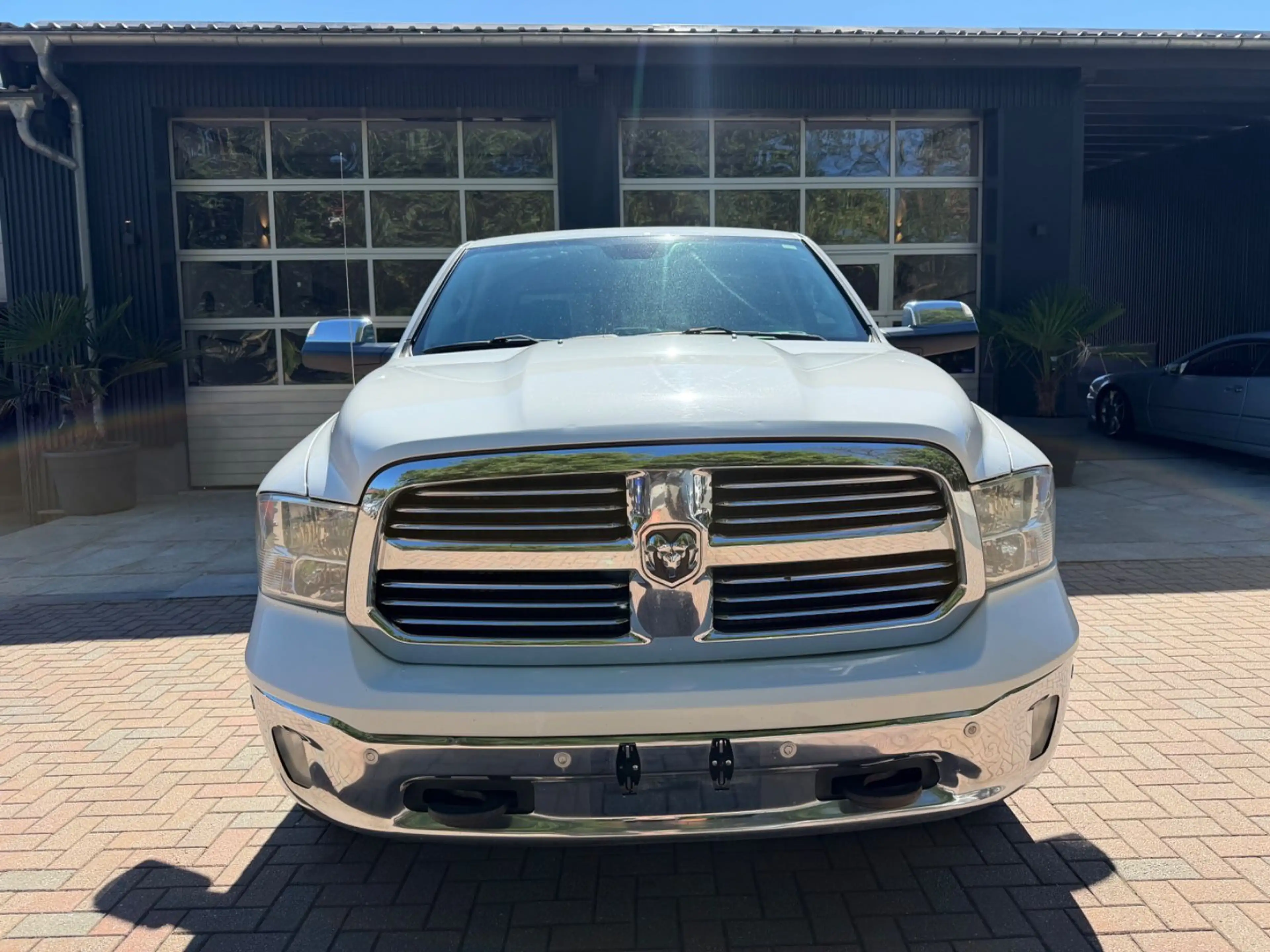 Dodge RAM 5.7 V8 Crew Cab Pick-Up 4x4 Ahk 3500kg — photo 2