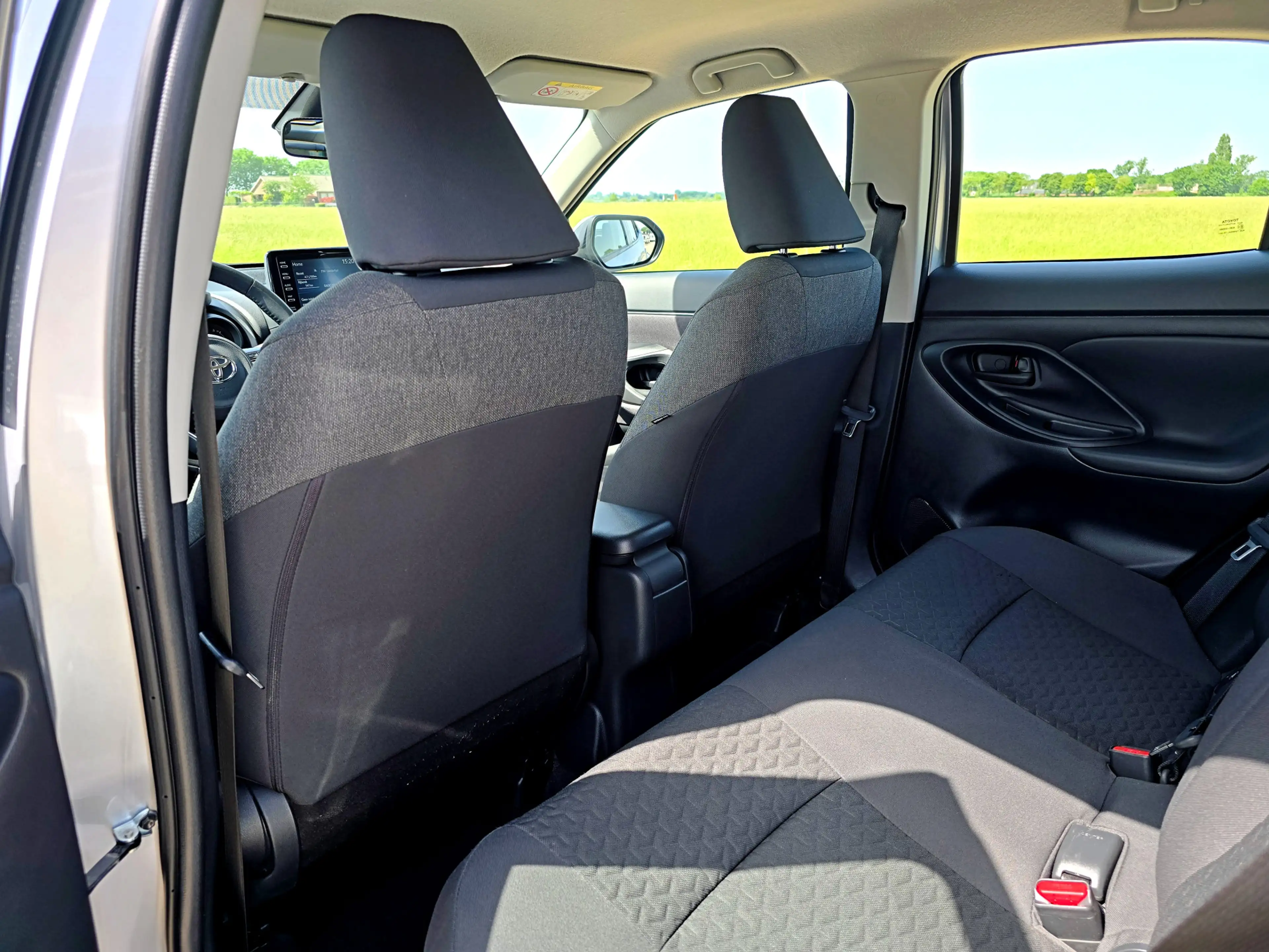 Toyota Yaris Cross 1.5 Hybrid Active - 115 Pk - ParkeerCamera - Apple — photo 29