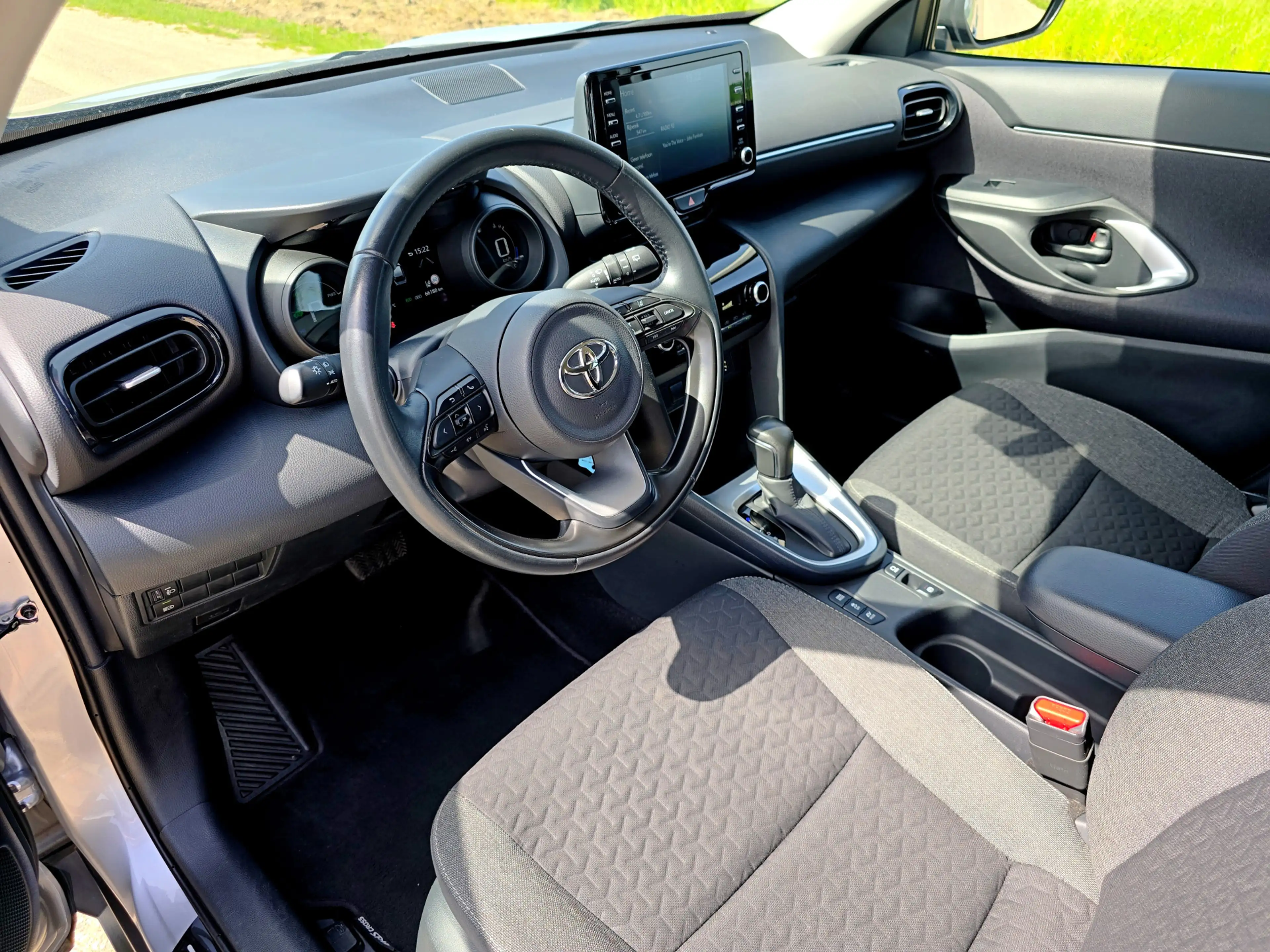 Toyota Yaris Cross 1.5 Hybrid Active - 115 Pk - ParkeerCamera - Apple — photo 21