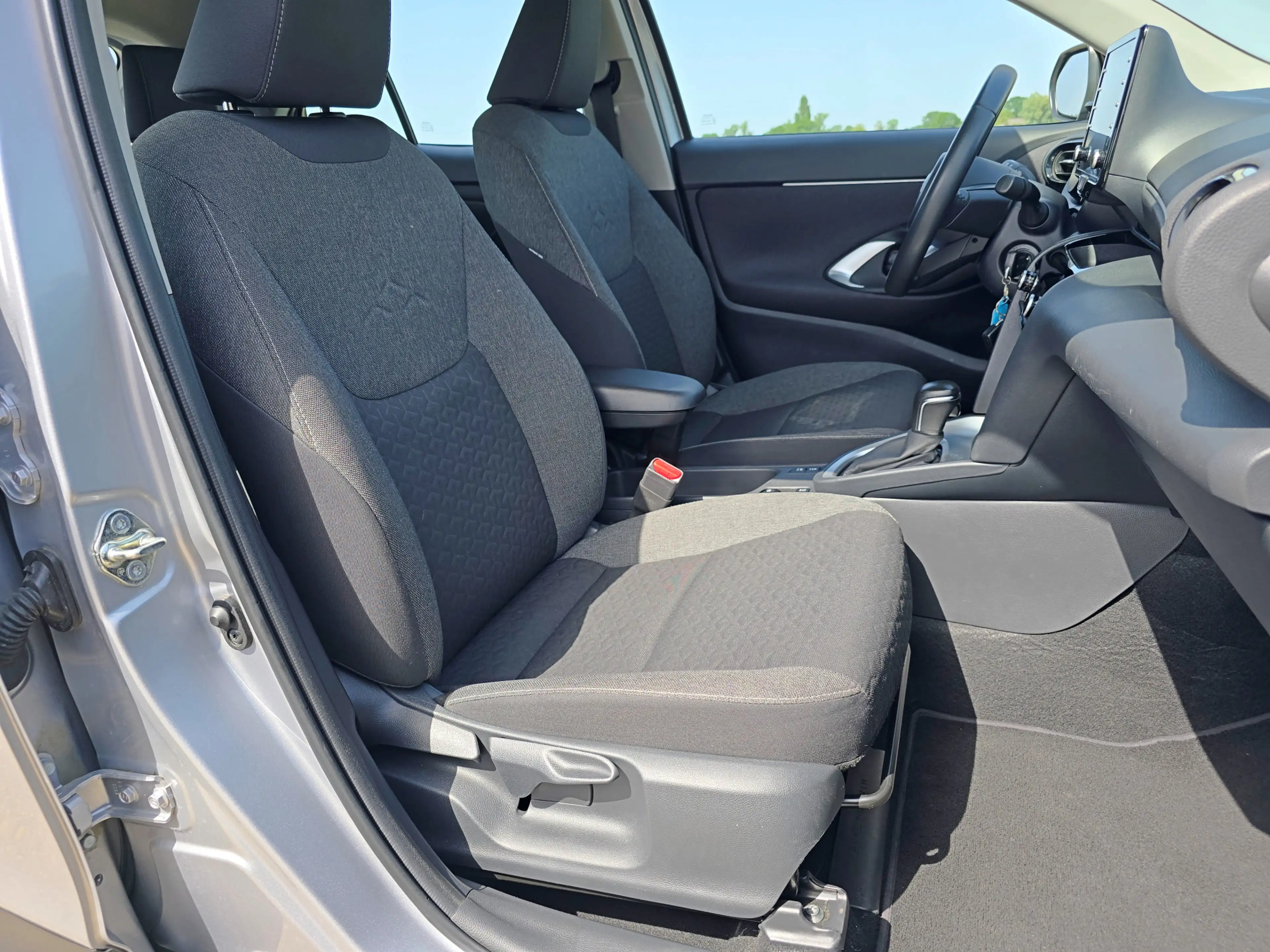 Toyota Yaris Cross 1.5 Hybrid Active - 115 Pk - ParkeerCamera - Apple — photo 12