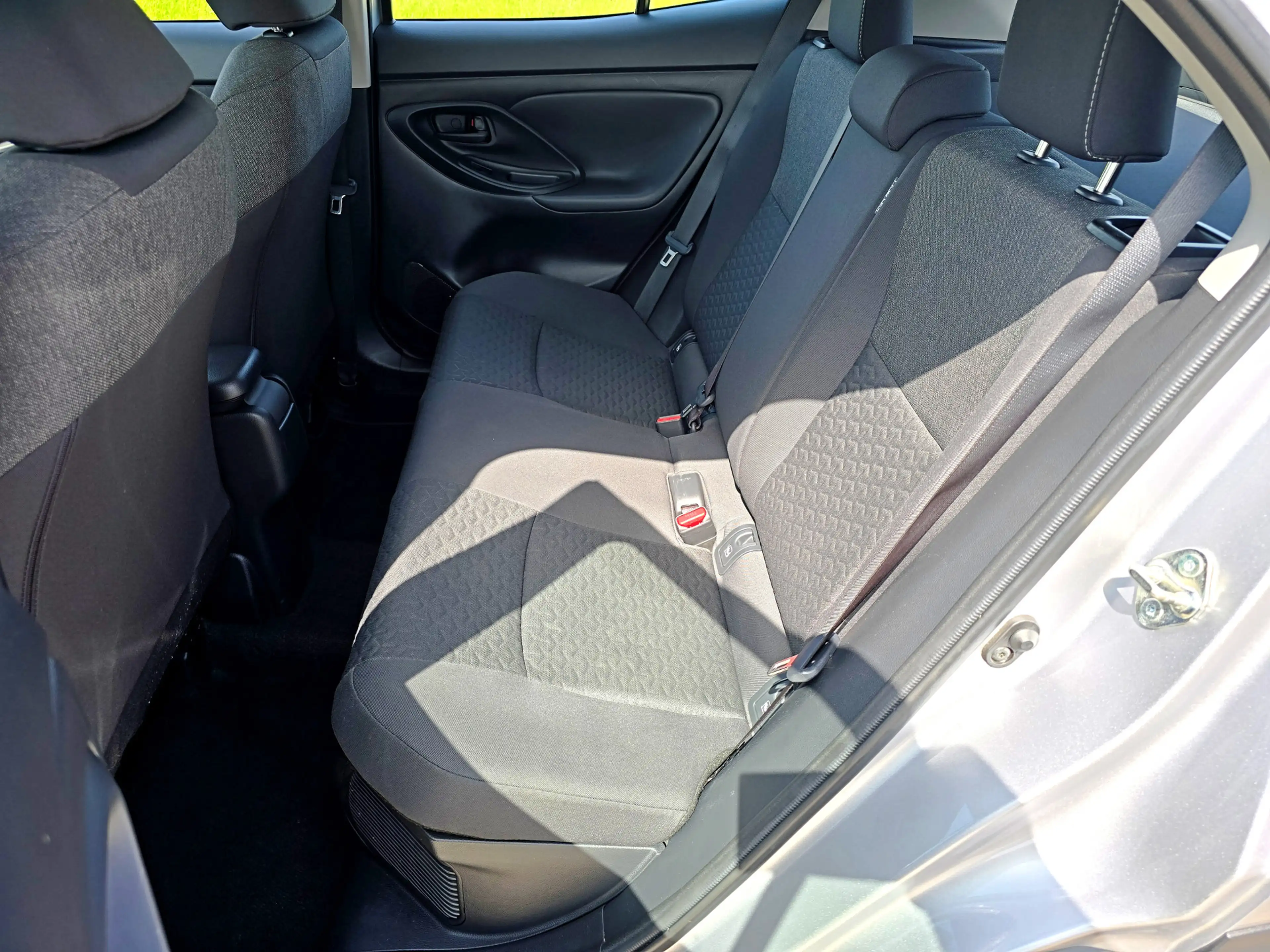 Toyota Yaris Cross 1.5 Hybrid Active - 115 Pk - ParkeerCamera - Apple — photo 30