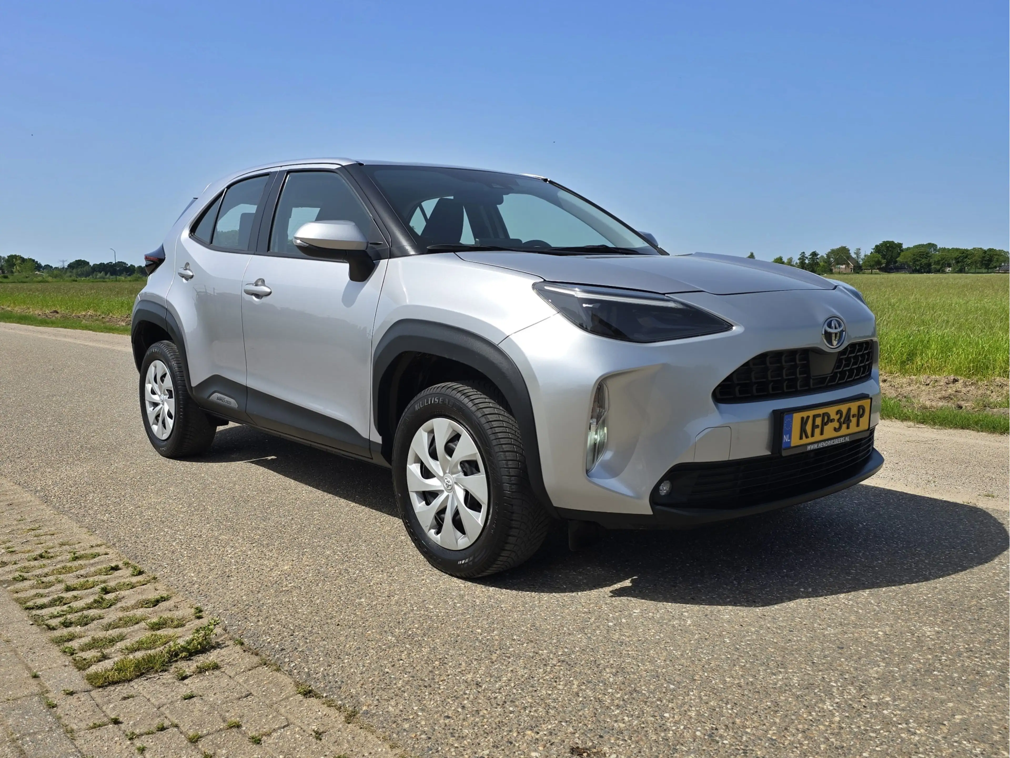 Toyota Yaris Cross 1.5 Hybrid Active - 115 Pk - ParkeerCamera - Apple — photo 9