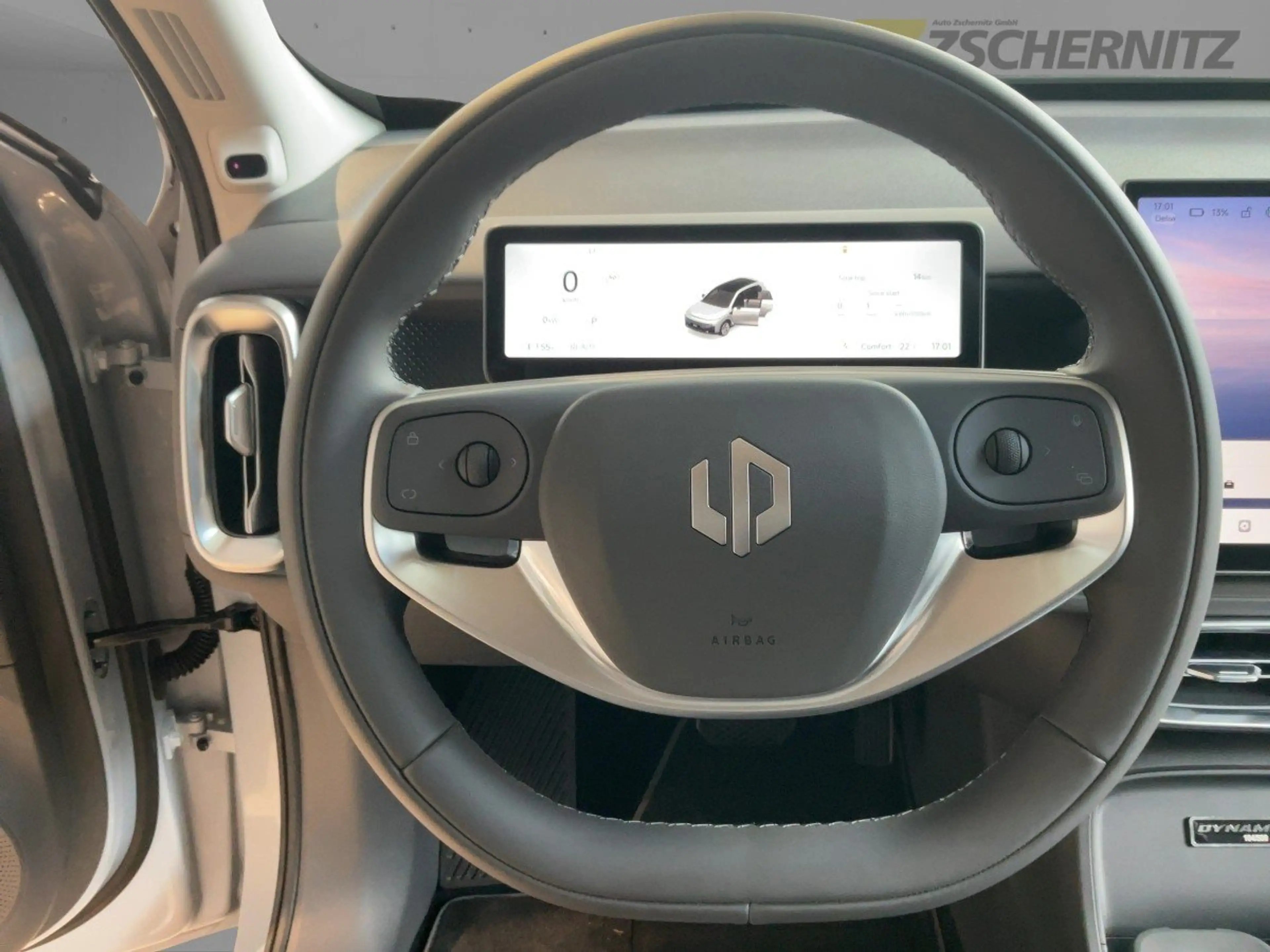 Leapmotor B10 67 W BEV DYNAMIC ACC LED Navi Pano SD — photo 10