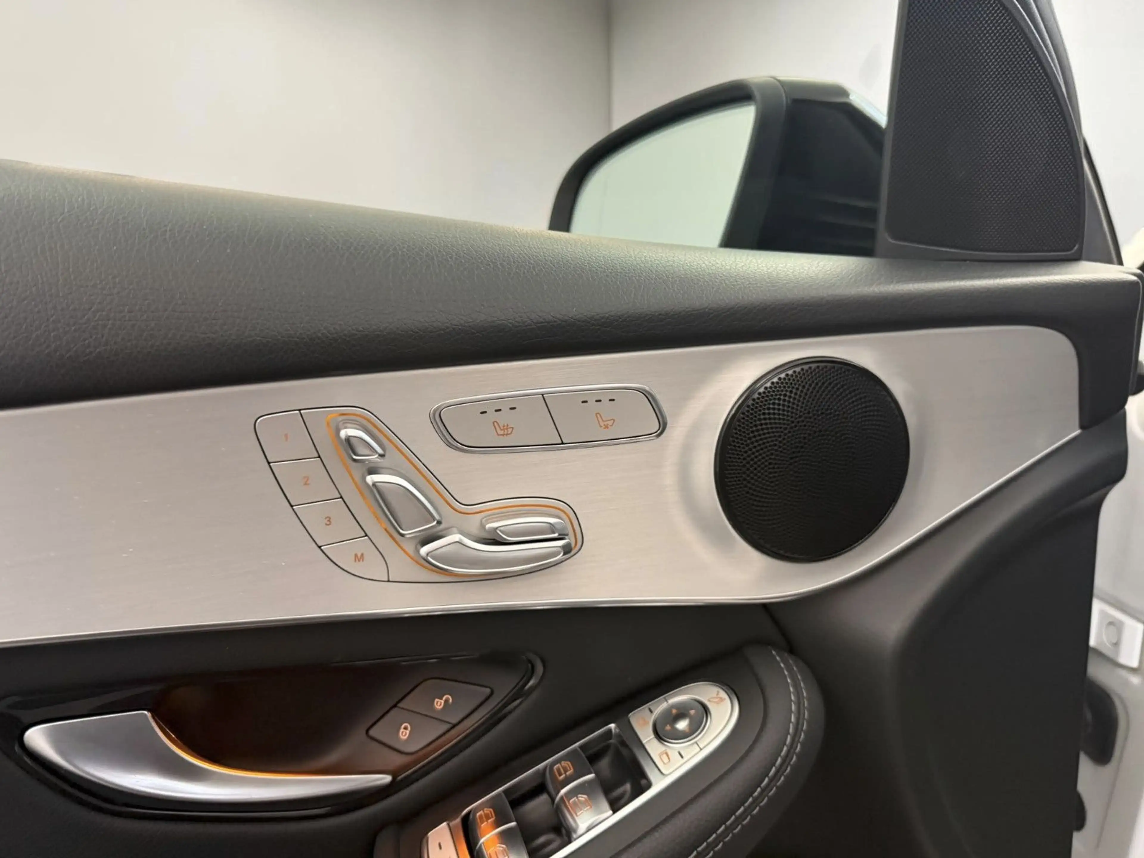 Mercedes-Benz GLC 400 d 4M AMG Line SITZKLIM*STHZ*ACC*360*HUD — photo 12