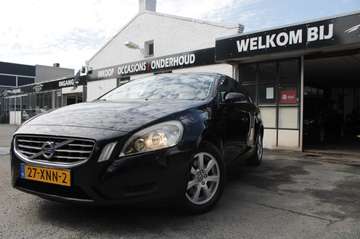 1.6 T3 Kinetic / Navi / Parkeersensoren / Cruise C