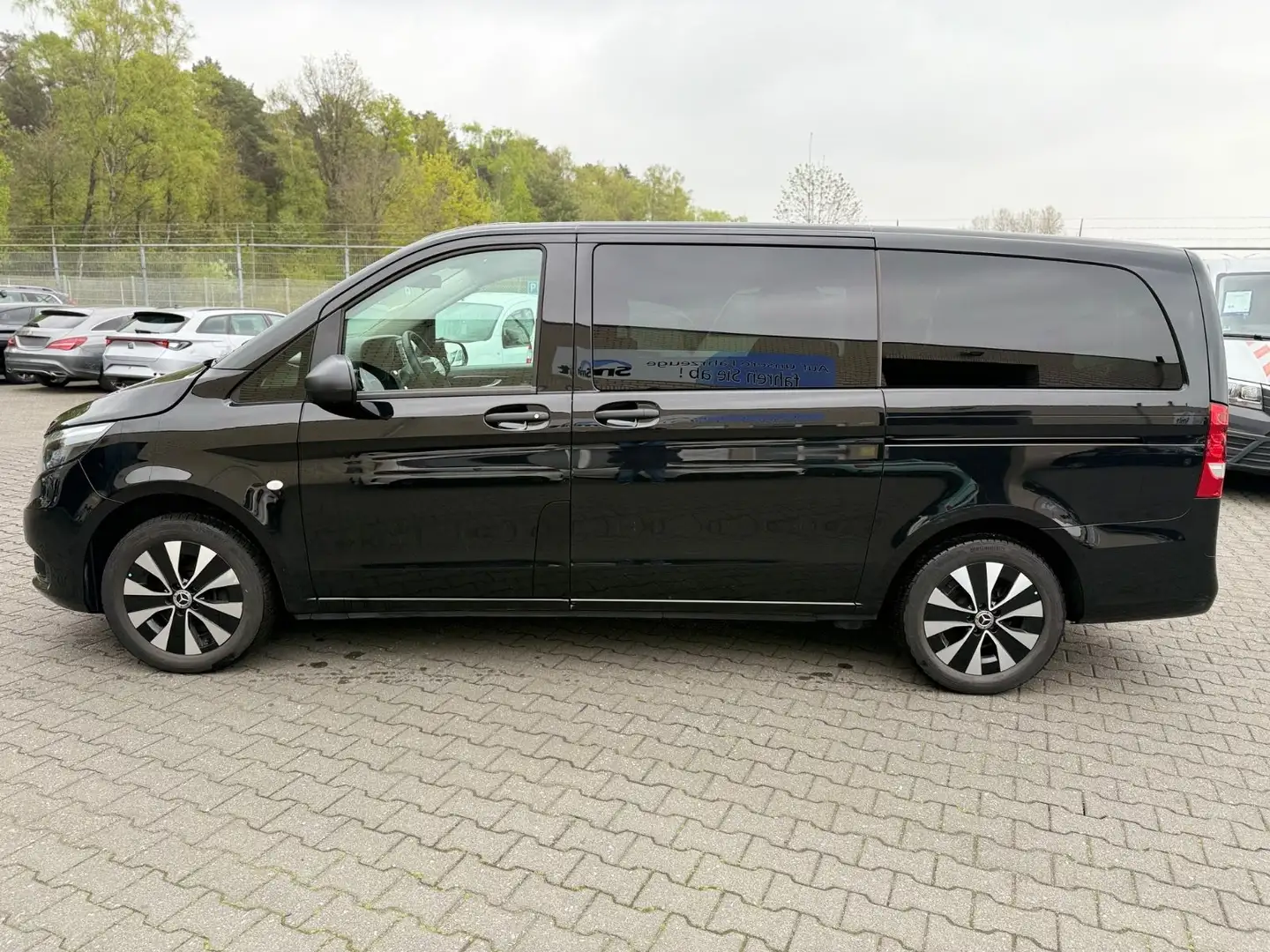 Mercedes-Benz Vito Tourer 116 CDI Select 4x4 lang Kamera Czarny - 2