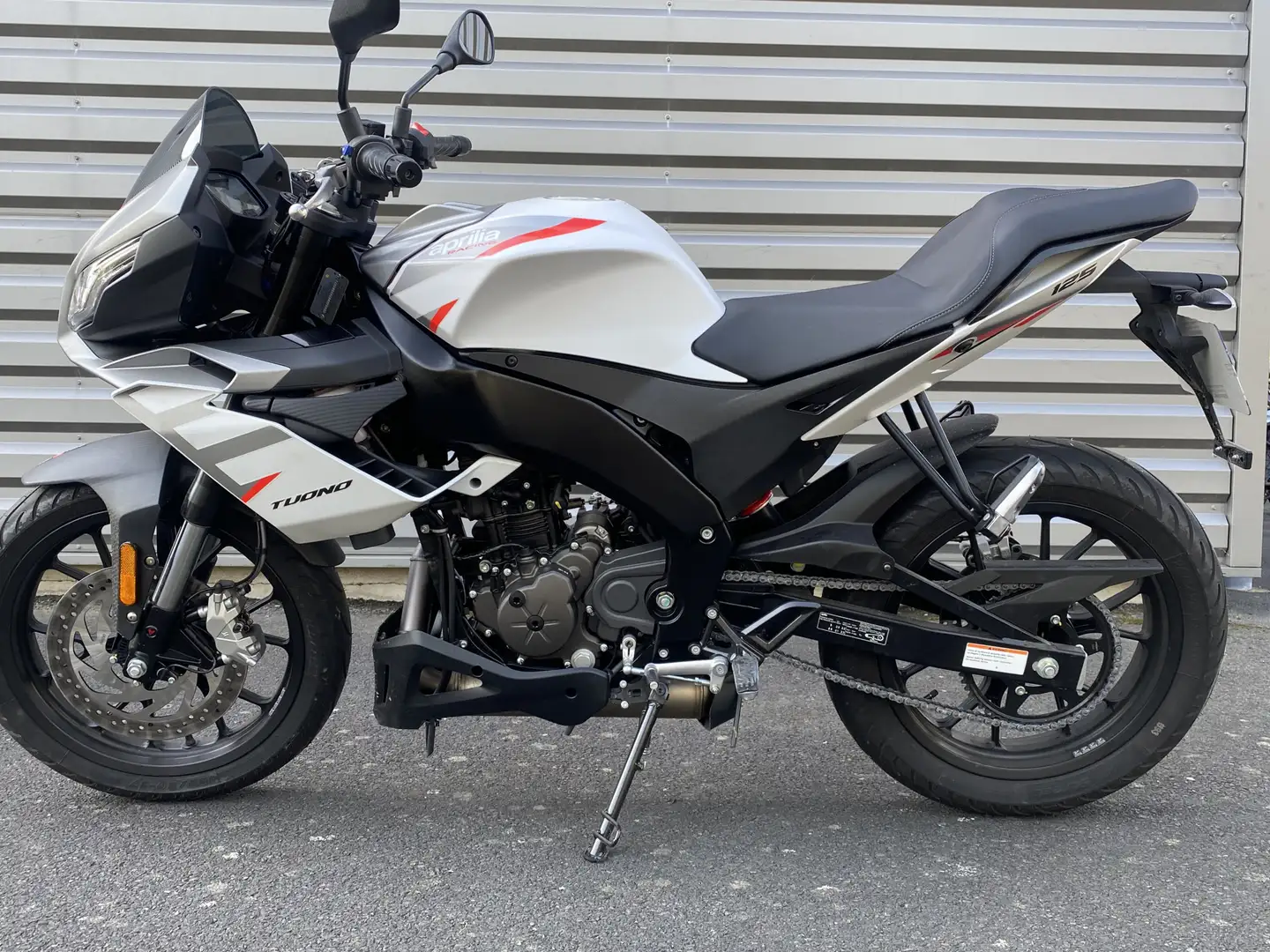 Aprilia Tuono - 2