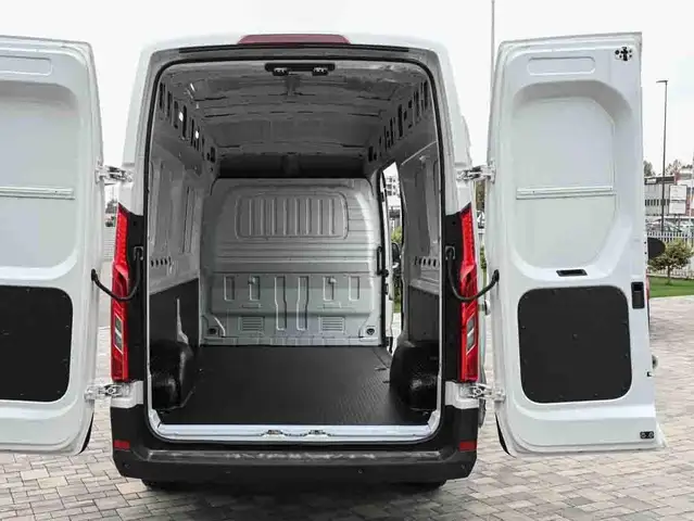 Maxus Deliver 9 view 14