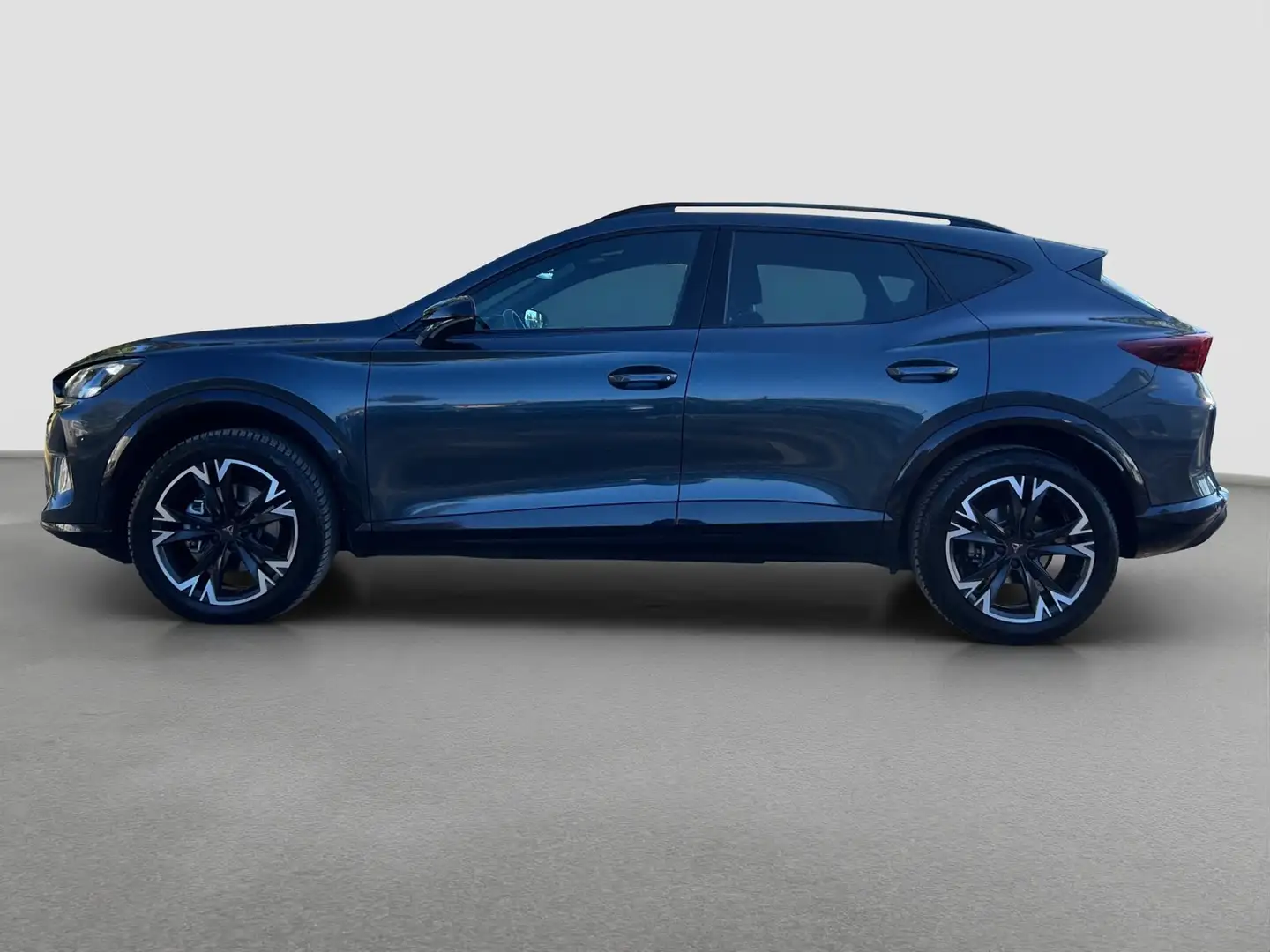 CUPRA Formentor 1.5 eTSI NEUES MODELL CAM LM18 EKLAPPE NAVI Gris - 2