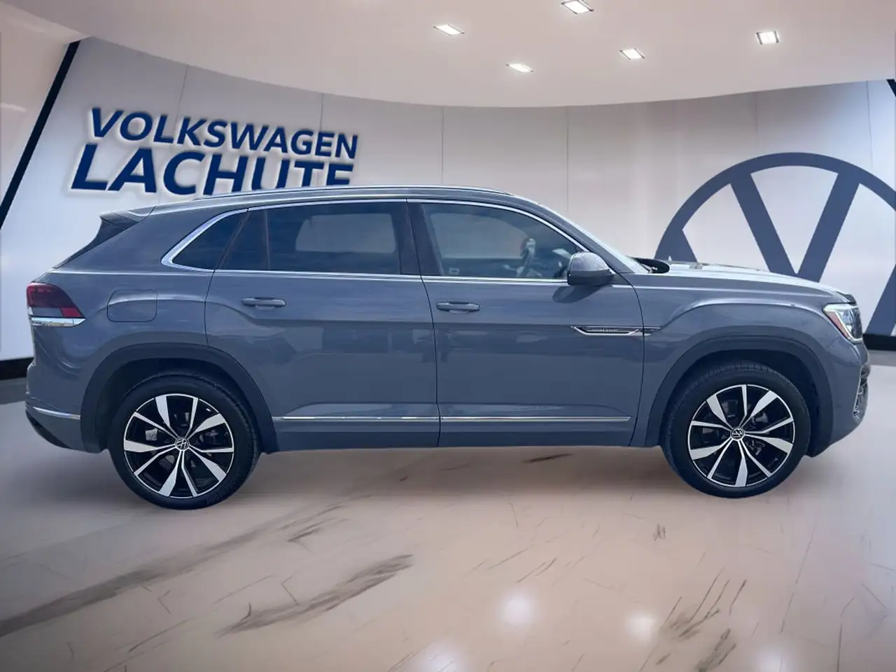 Volkswagen Atlas photo Volkswagen Atlas