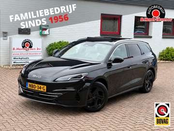 Touring 1.5 DM-i 212PK PHEV Comfort/ Panoramadak/