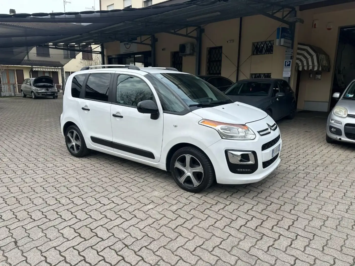 Citroen C3 Picasso BlueHDi 100 Exclusive OK NEOPATENATO Blanco - 2