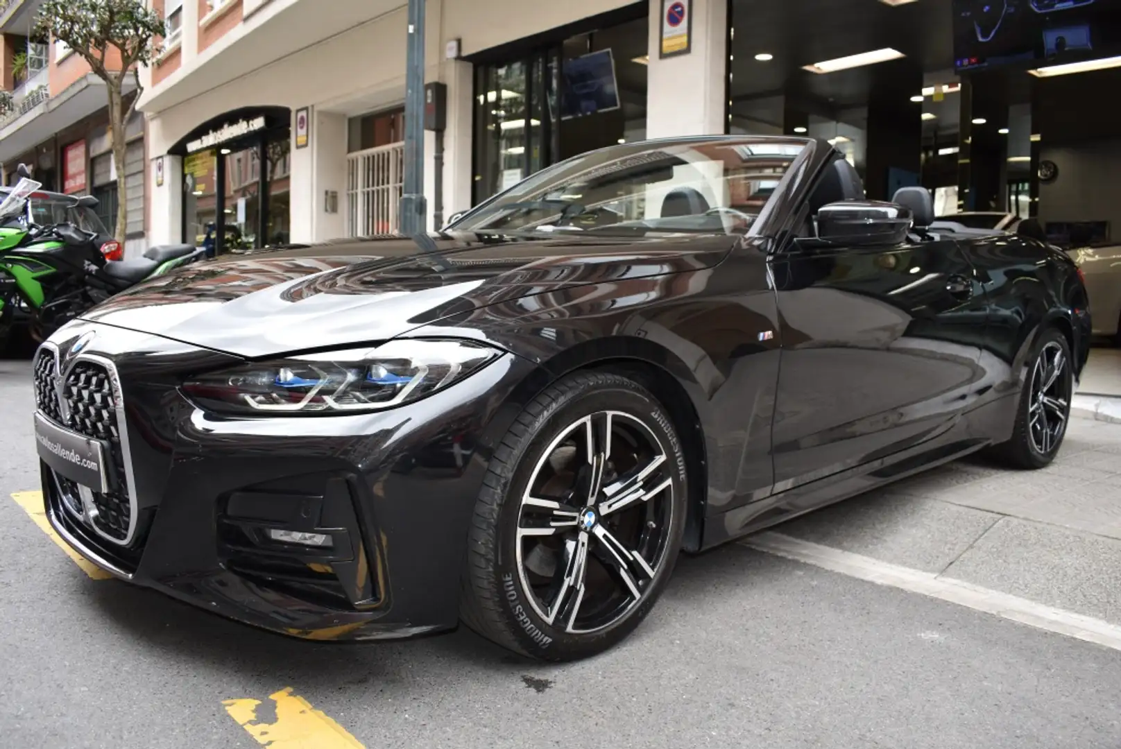 BMW 420 420iA Cabrio M Sport Nero - 2