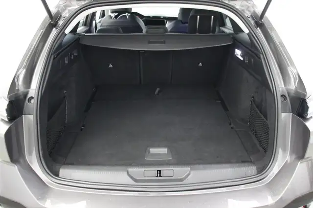 Peugeot 308 view 11