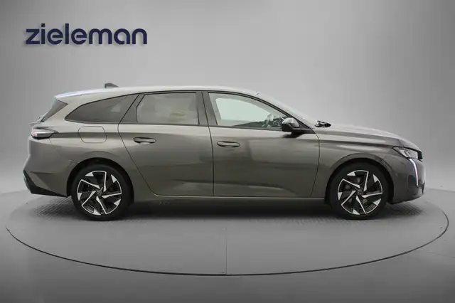 Peugeot 308 view 17