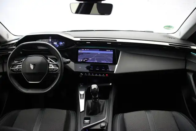 Peugeot 308 view 2