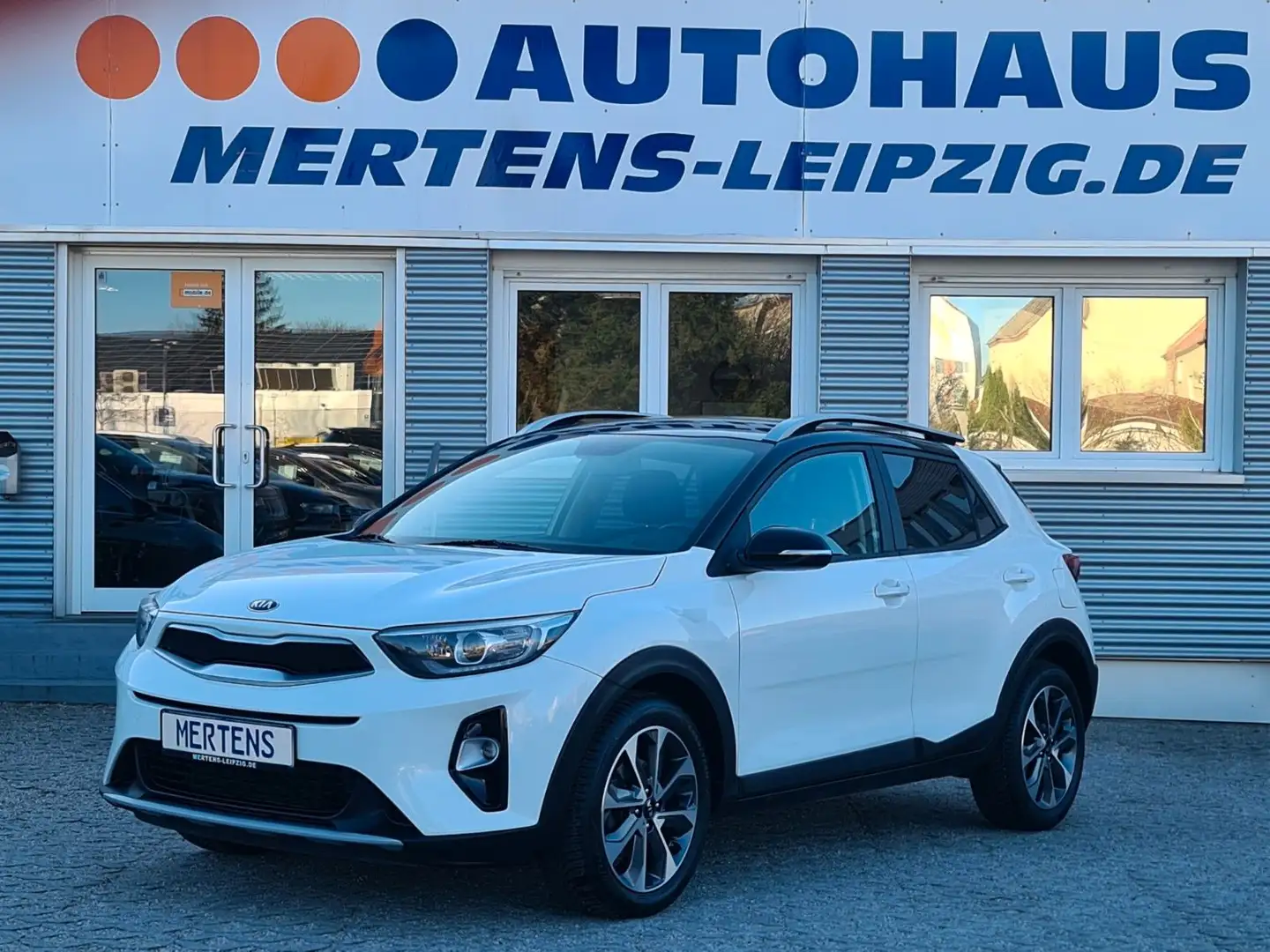 Kia Stonic Vision Navi SHZ PDC Kamera Android Apple Blanc - 1