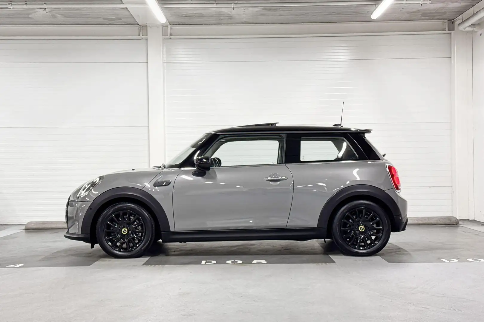 MINI 3-deurs Electric Camden | Harman Kardon | Panorama Gris - 2