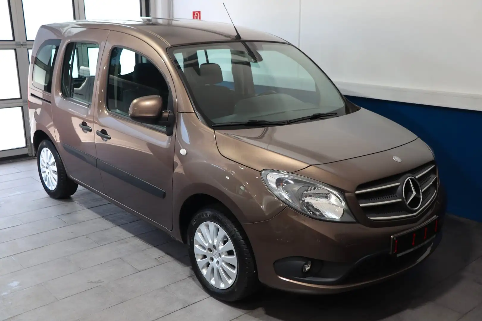 Mercedes-Benz Citan Kombi 112 lang 6G-DCT+CHROM-PAKET+5-SP €6b Maro - 1