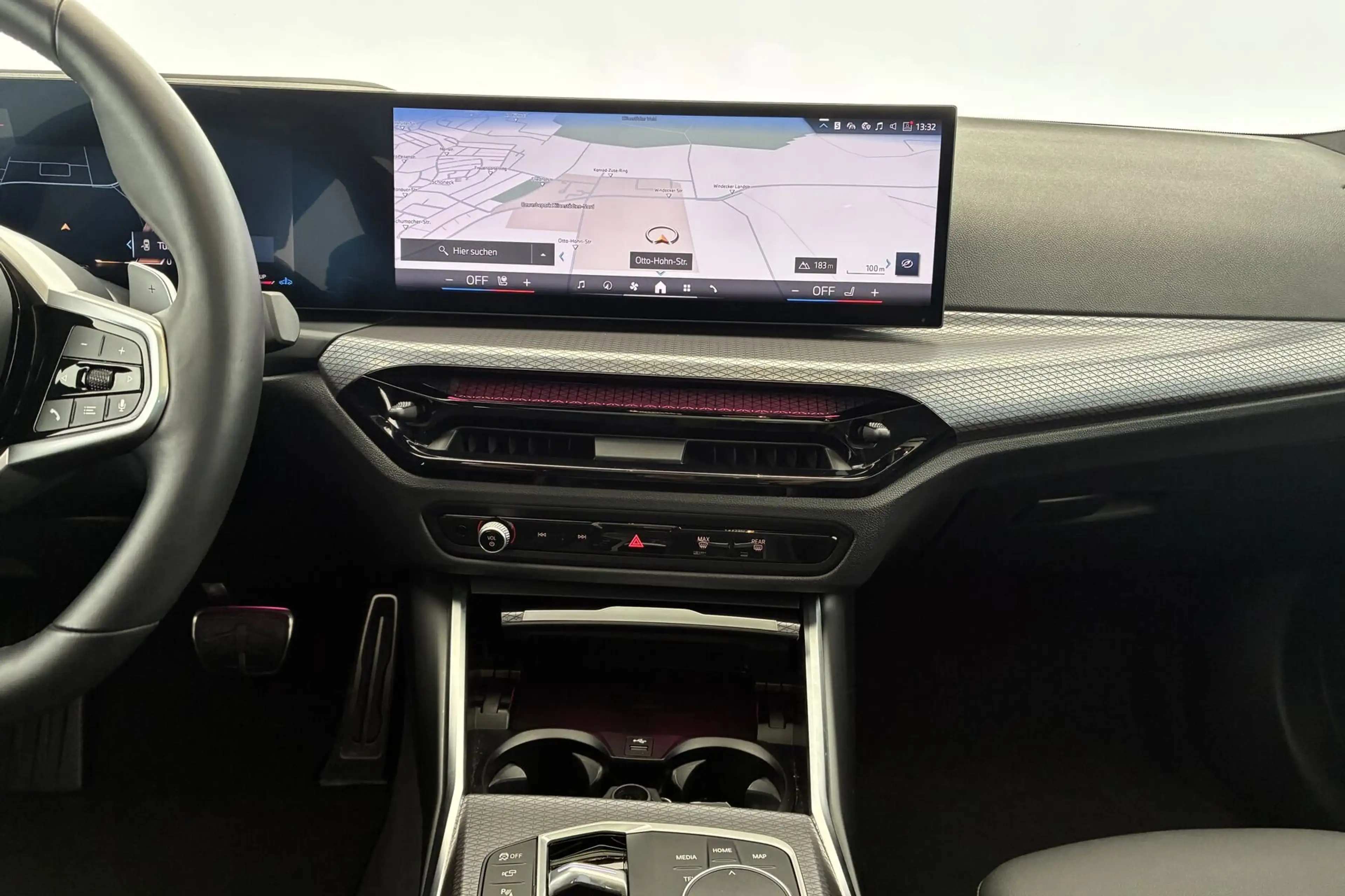 BMW 330 i xDrive M Sport 360°*ACC*AHK*Pano*HUD*NAV*LM — photo 12