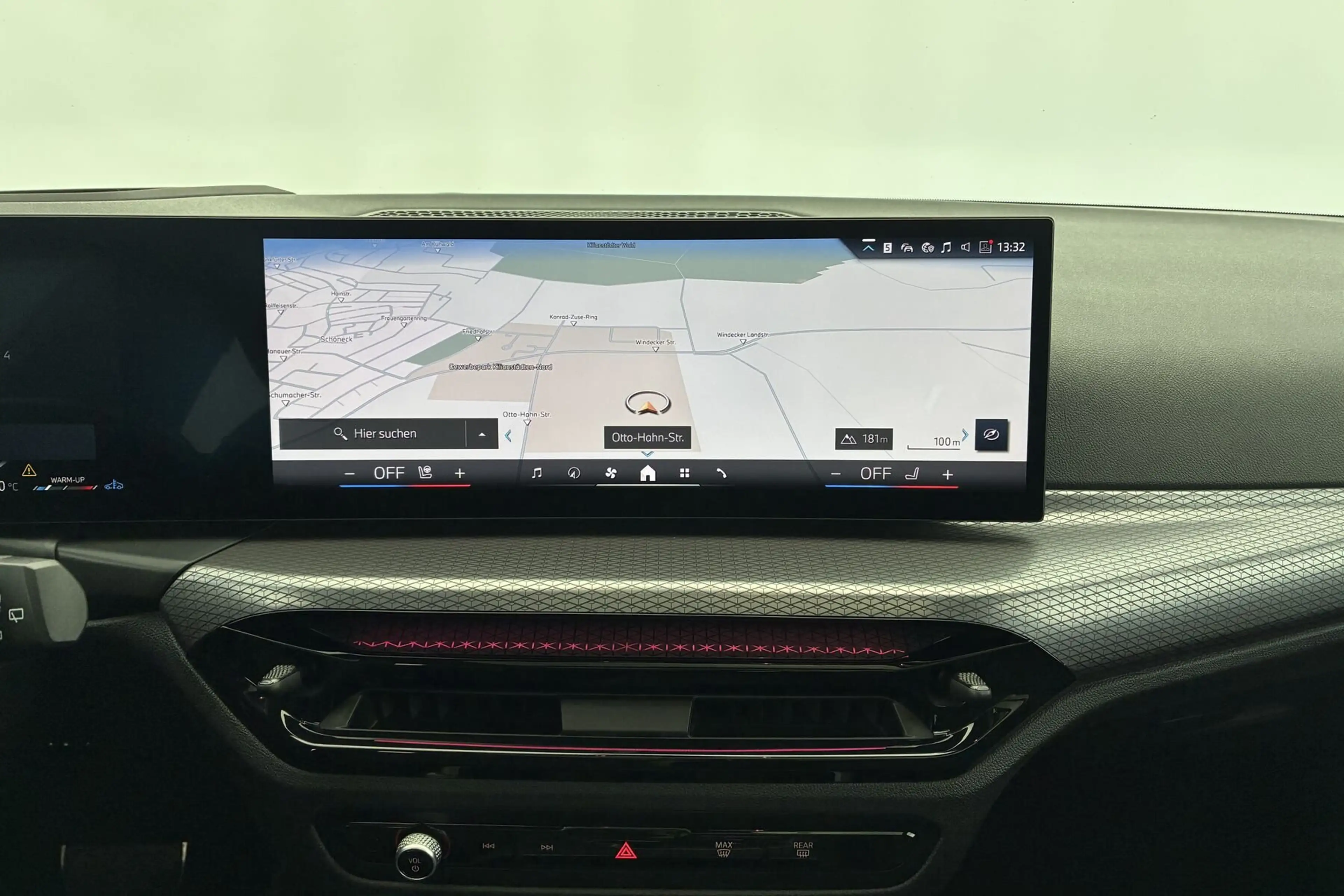 BMW 330 i xDrive M Sport 360°*ACC*AHK*Pano*HUD*NAV*LM — photo 13