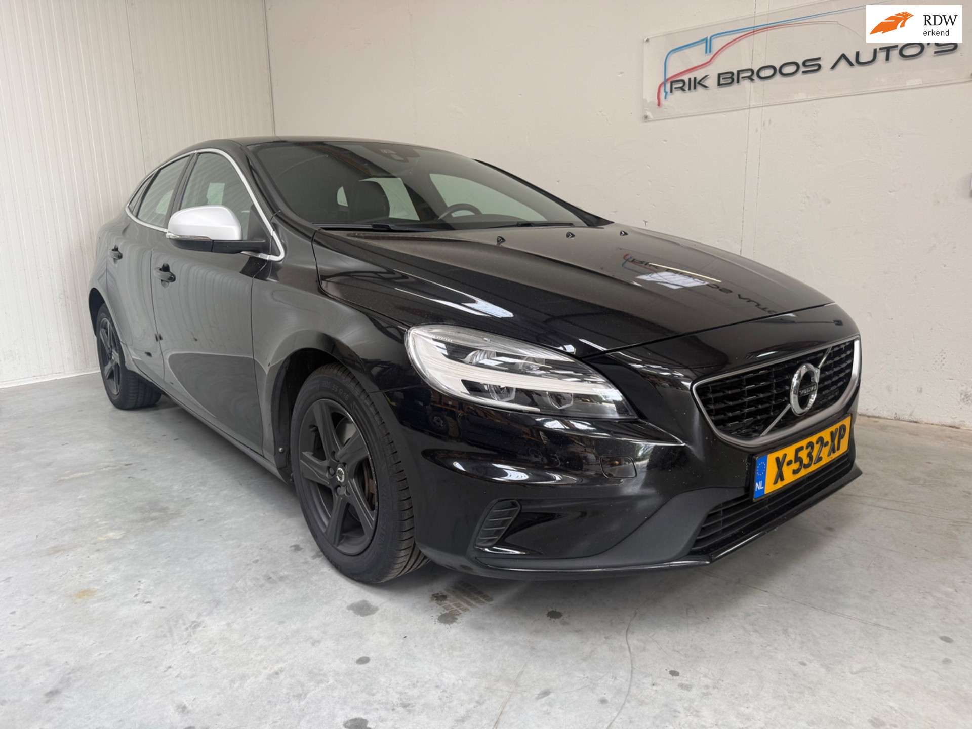 Volvo V40