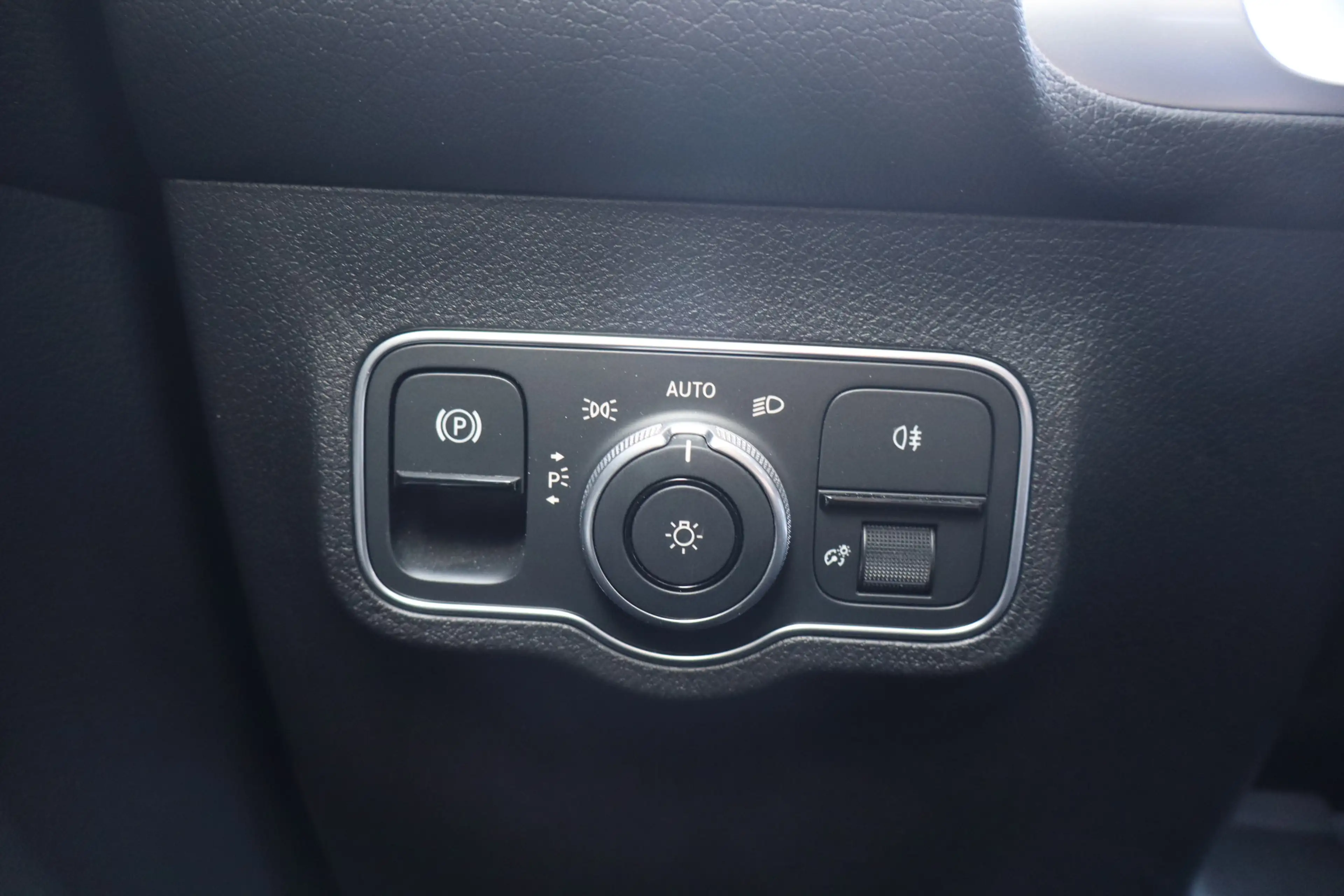 Mercedes-Benz EQB 350 4MATIC AMG Line 67 kWh - NL- Auto!!! AMG Premium I — photo 37