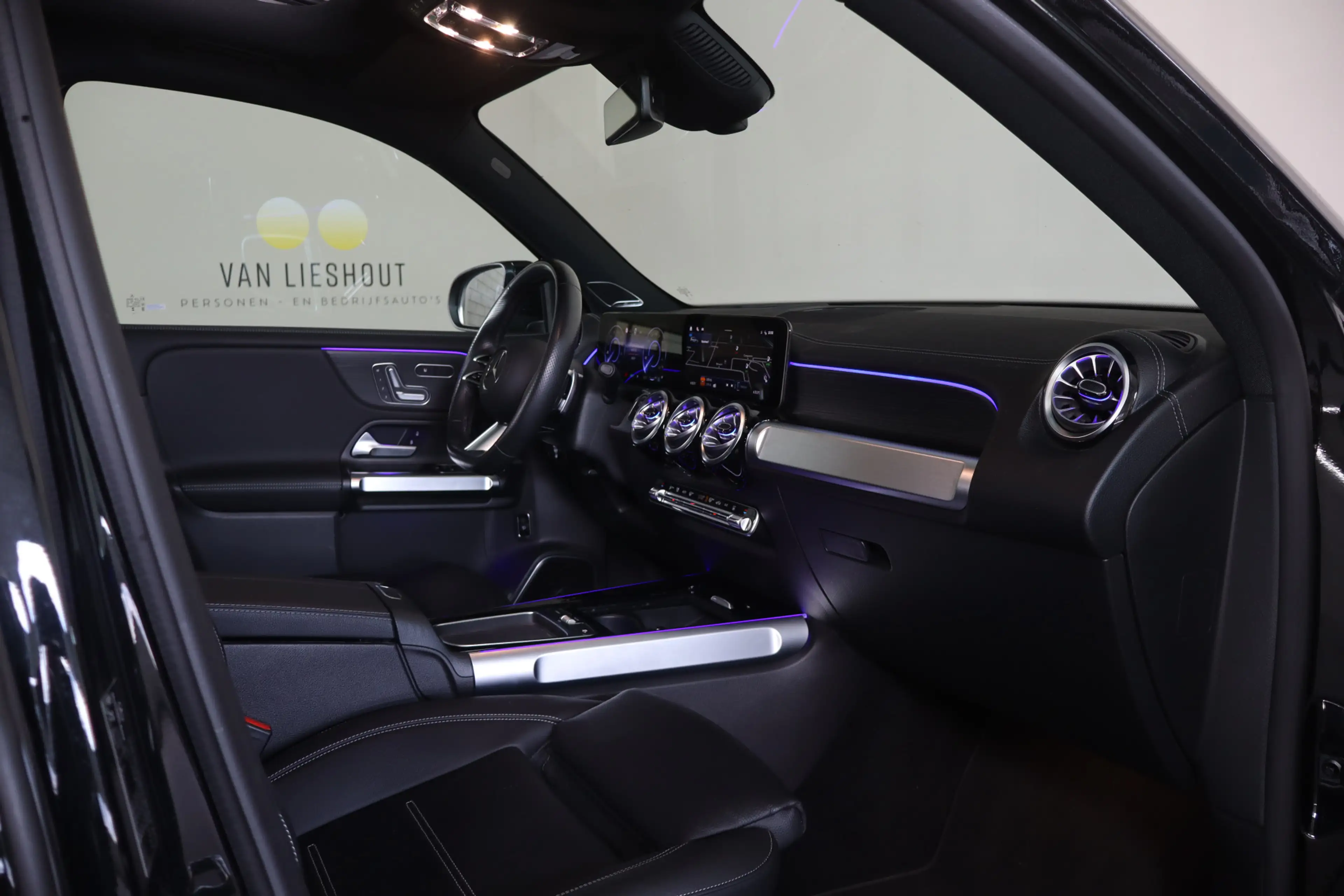 Mercedes-Benz EQB 350 4MATIC AMG Line 67 kWh - NL- Auto!!! AMG Premium I — photo 15