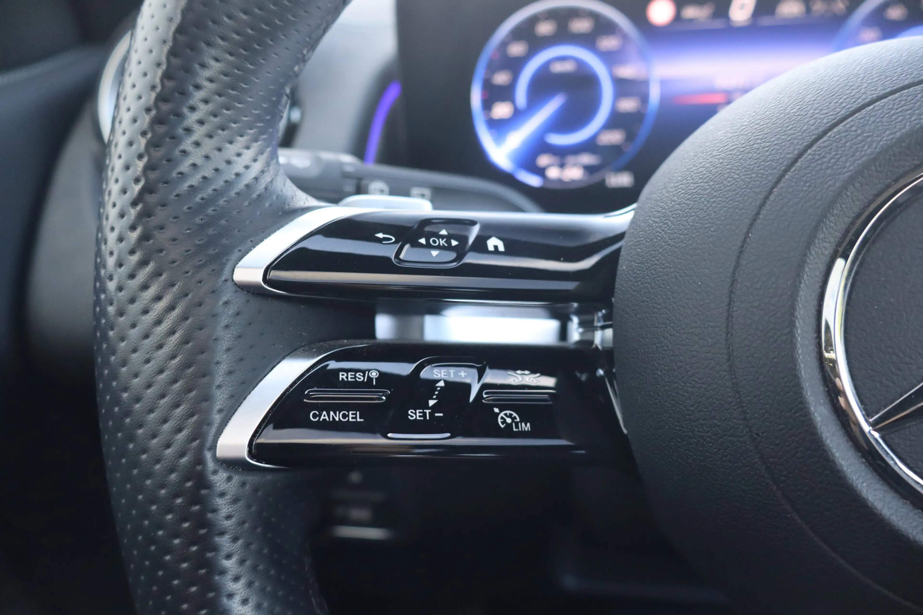 Mercedes-Benz EQB 350 4MATIC AMG Line 67 kWh - NL- Auto!!! AMG Premium I — photo 32