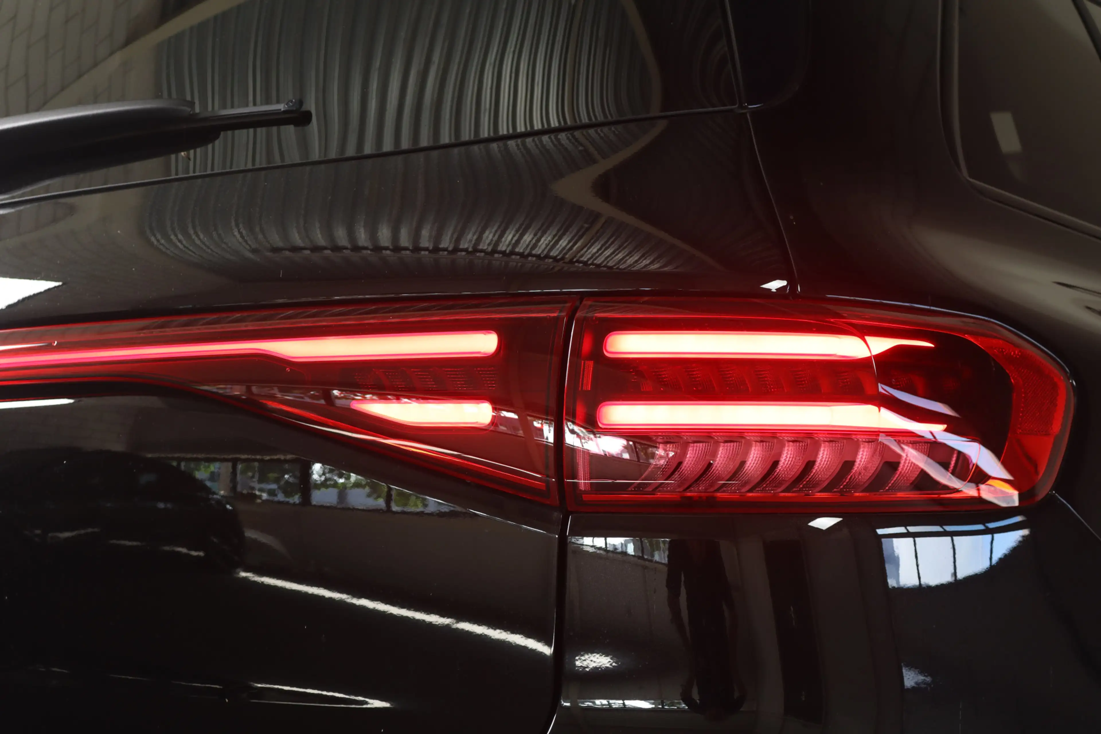 Mercedes-Benz EQB 350 4MATIC AMG Line 67 kWh - NL- Auto!!! AMG Premium I — photo 22