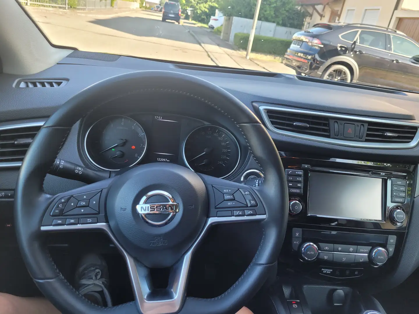 Nissan Qashqai Qashqai 1.2 DIG-T TEKNA Schwarz - 2