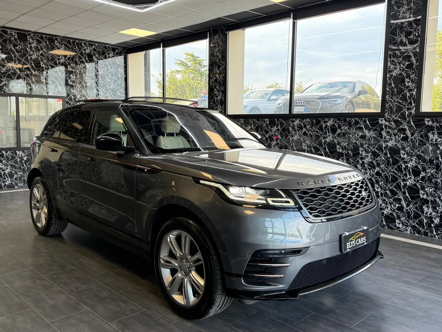 Land Rover Range Rover Velar 2.0 td4 R-Dynamic S 180cv auto Grigio - 1