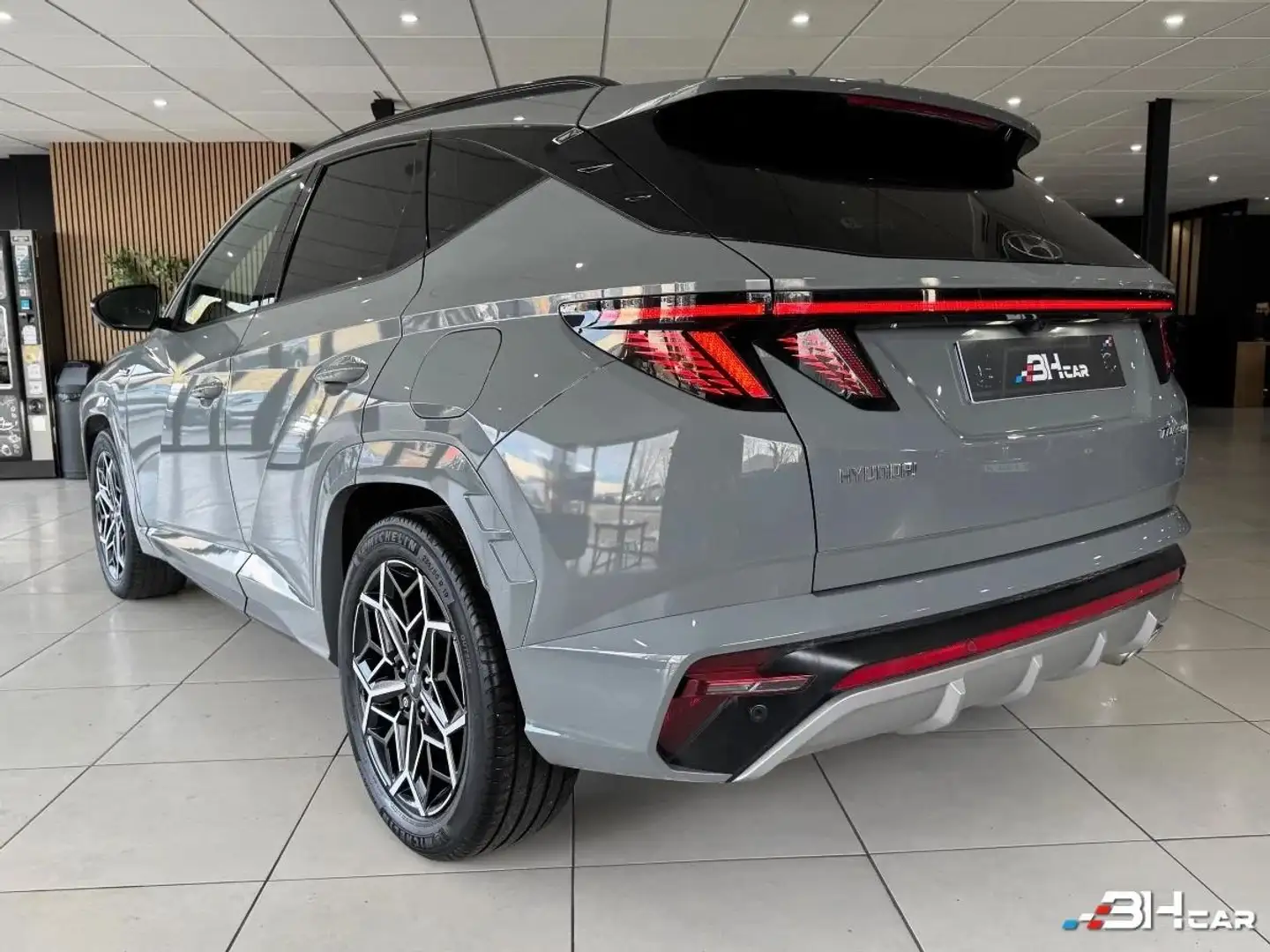 Hyundai TUCSON 1.6 CRDI 136 CH N-LINE MHEV DCT-7 2022 DIESEL HYBRID Schwarz - 2