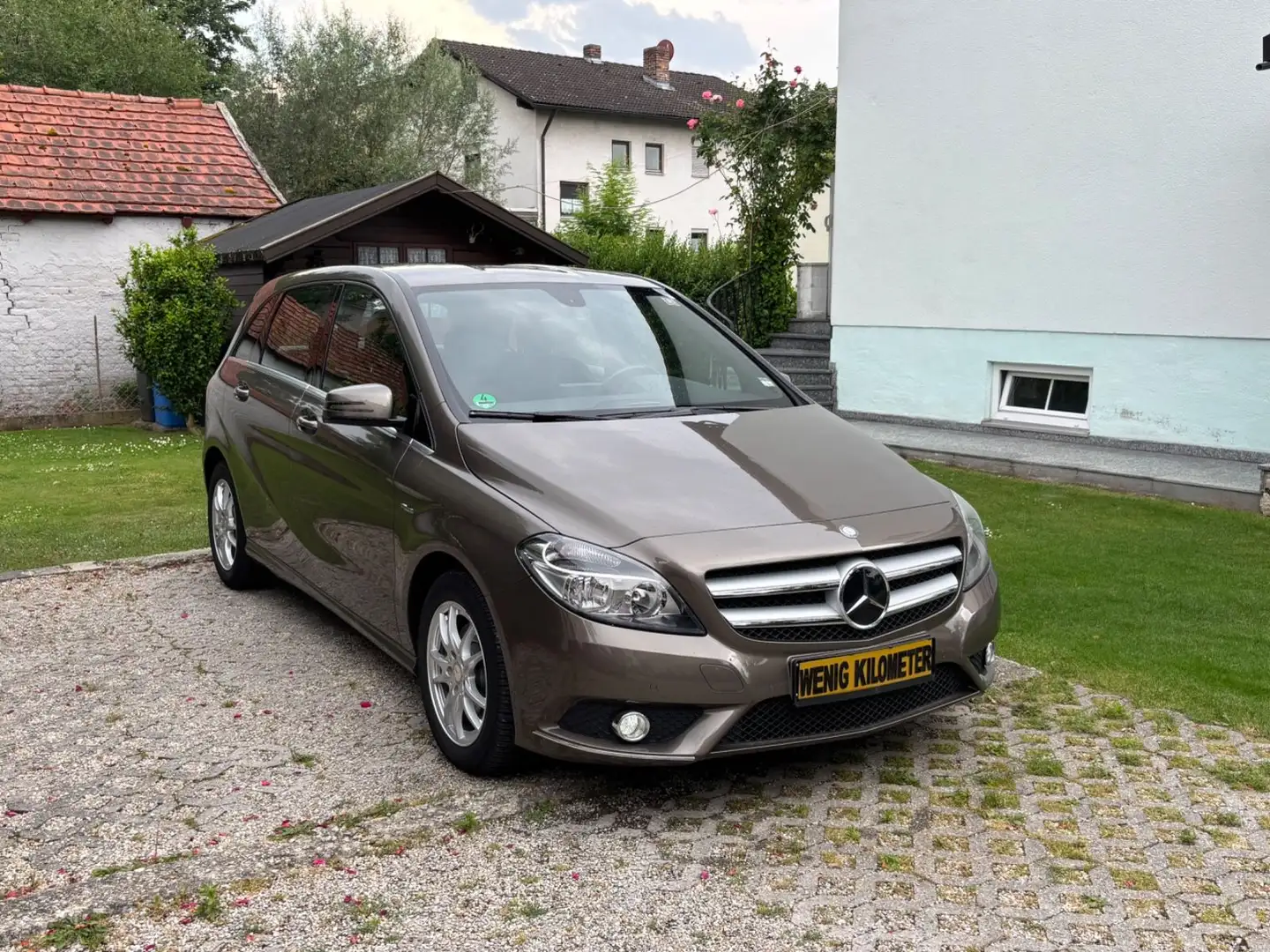 Mercedes-Benz B 180 B180 CDI 2HD+AHK+Automatik+Abstandswarner+Teille Braun - 2